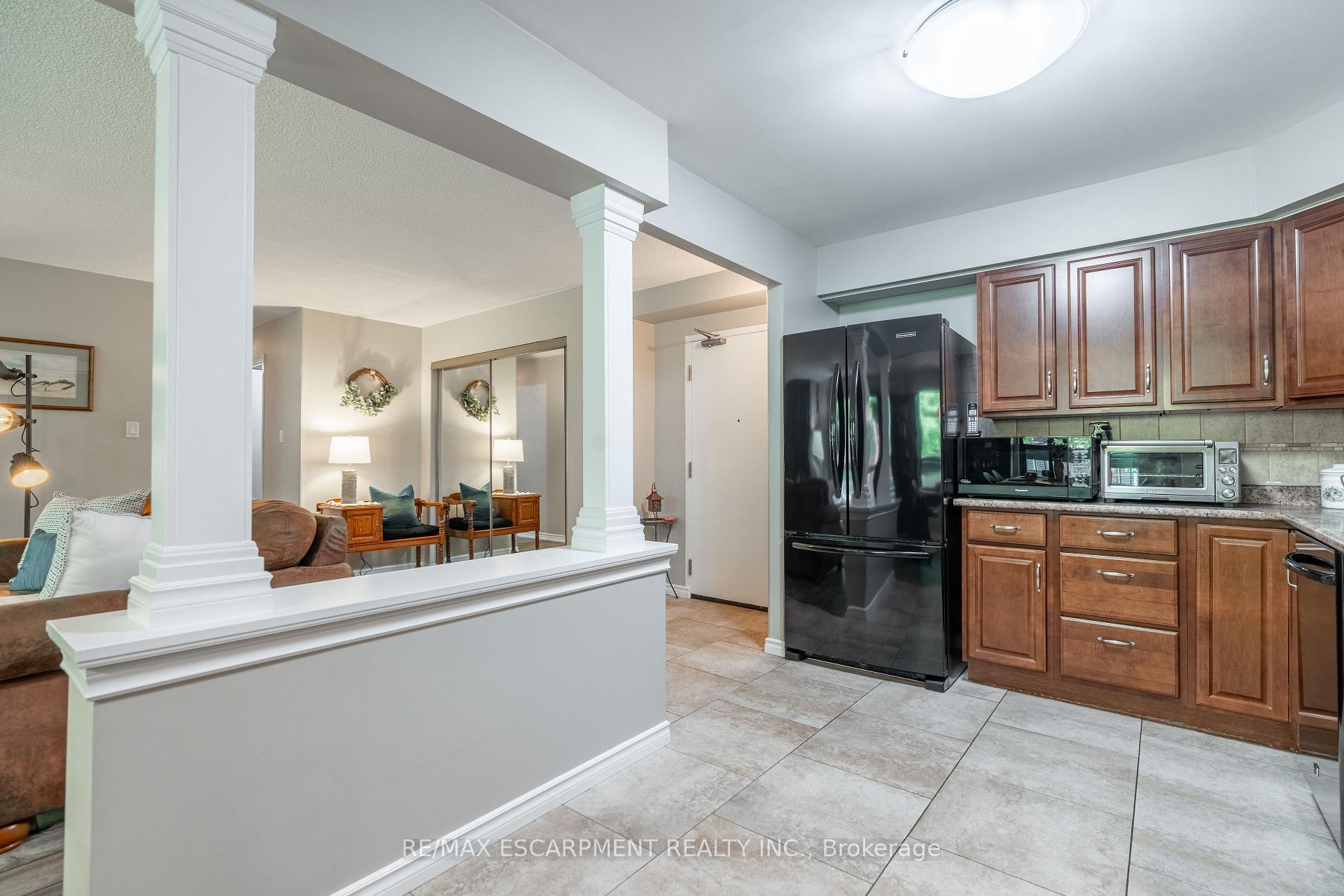 Photo 17 of Unit 204, 966 Queenston Road, Hamilton, Stoney Creek — HOMEH