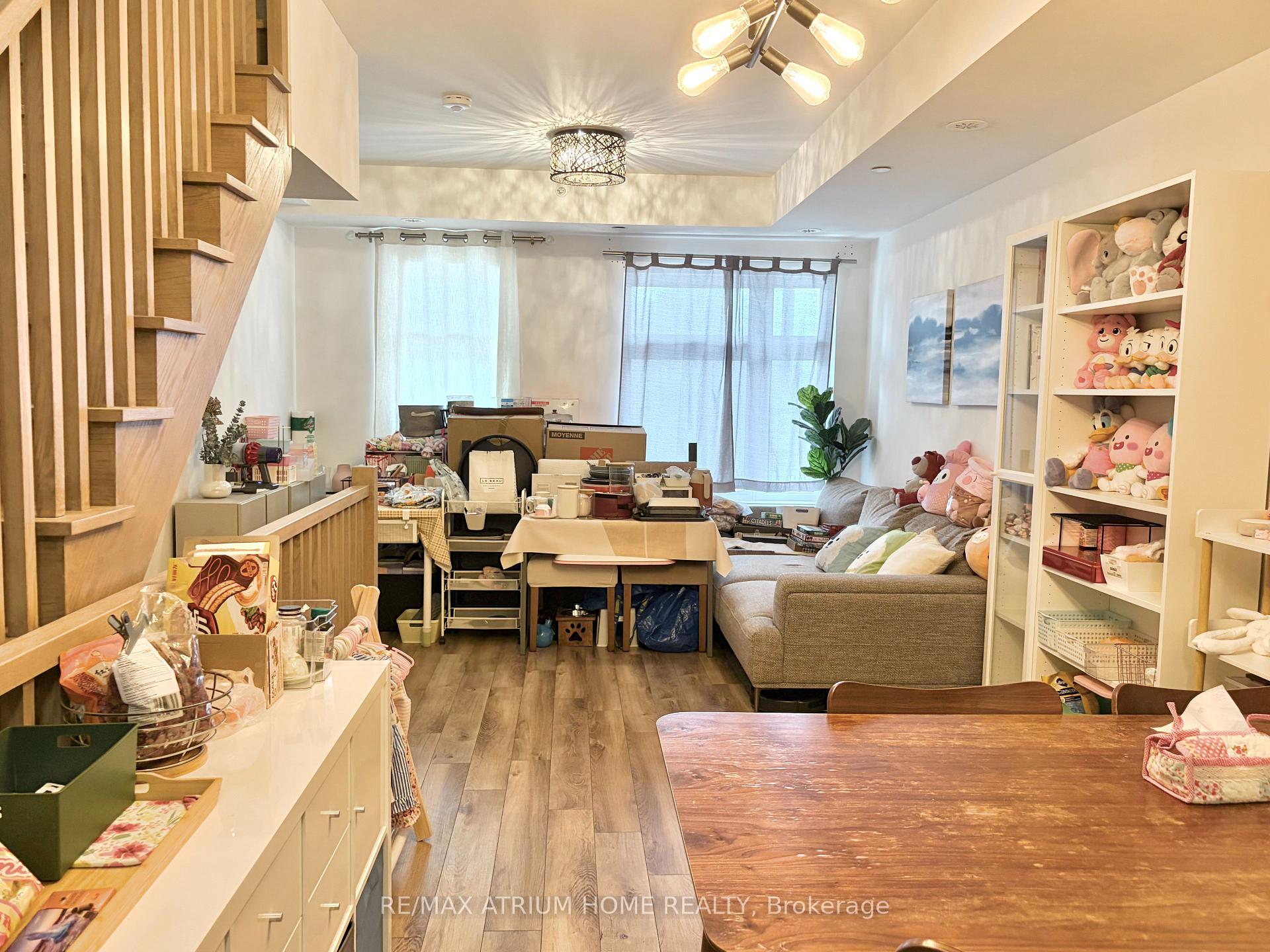 Photo 2 of Unit 117, 10 Echo Point, Scarborough, L'Amoreaux — HOMEH