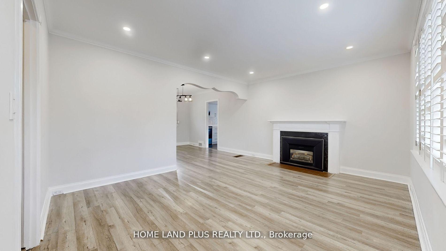 Photo 4 of 257 Joicey Boulevard, Toronto, Bedford Park-Nortown — HOMEH