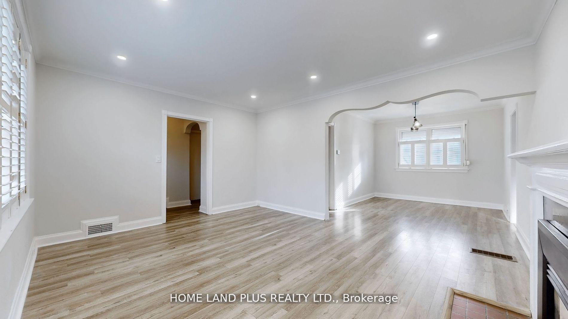 Photo 6 of 257 Joicey Boulevard, Toronto, Bedford Park-Nortown — HOMEH