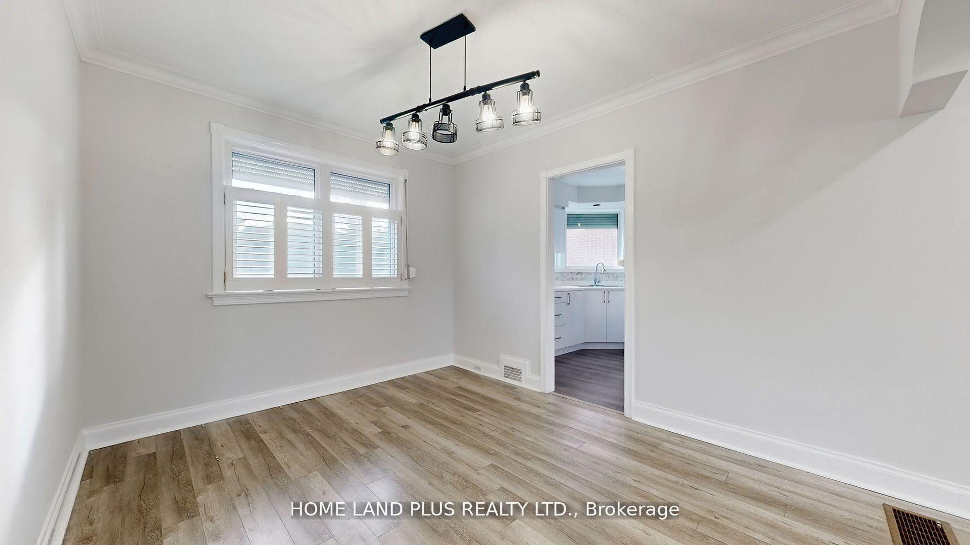 Photo 8 of 257 Joicey Boulevard, Toronto, Bedford Park-Nortown — HOMEH
