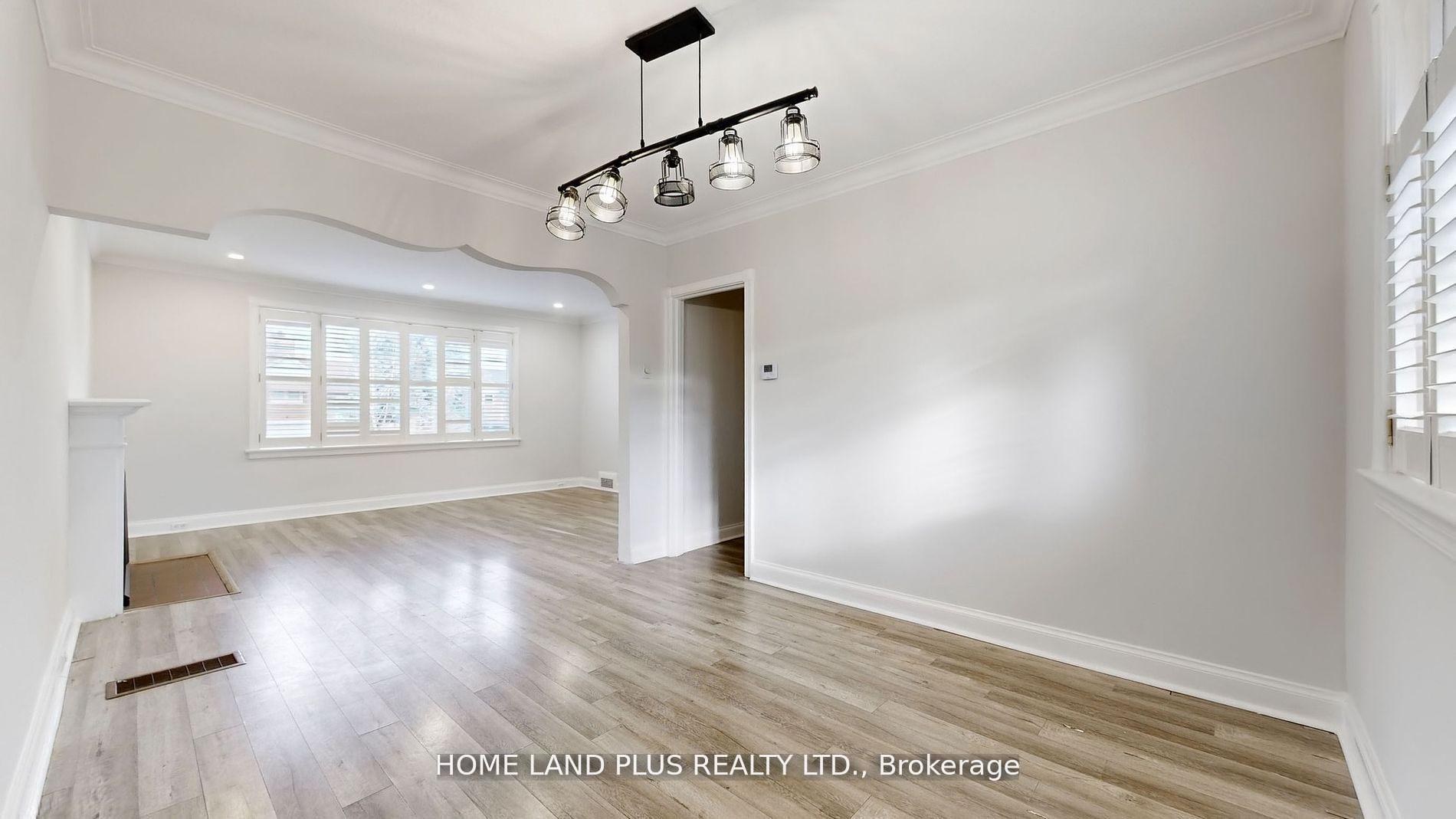 Photo 11 of 257 Joicey Boulevard, Toronto, Bedford Park-Nortown — HOMEH