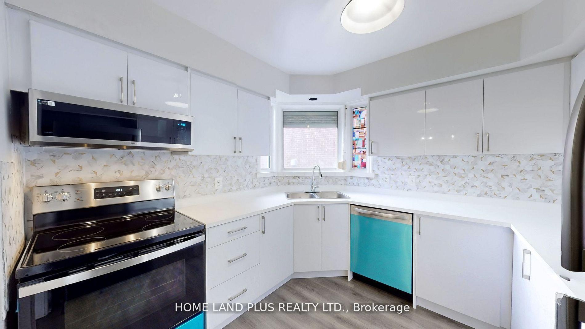 Photo 13 of 257 Joicey Boulevard, Toronto, Bedford Park-Nortown — HOMEH