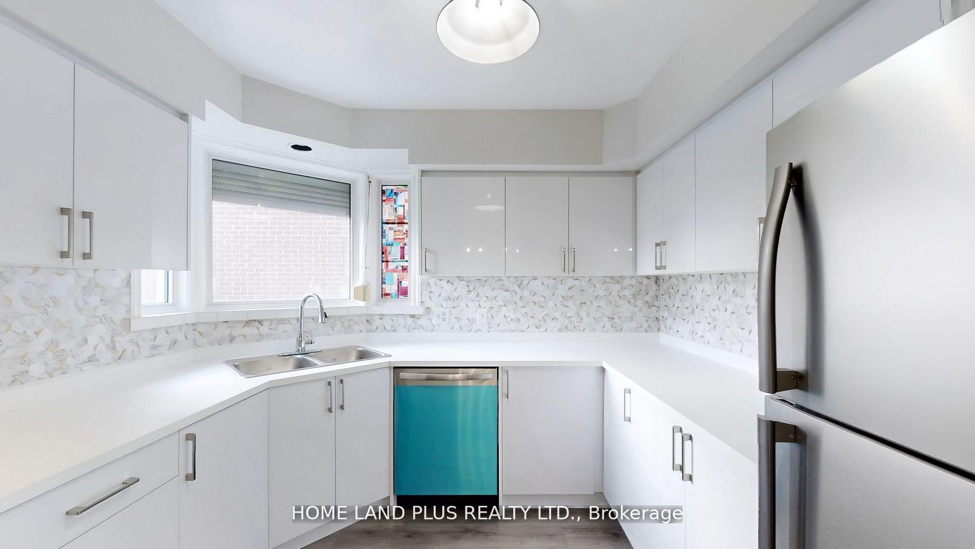 Photo 14 of 257 Joicey Boulevard, Toronto, Bedford Park-Nortown — HOMEH