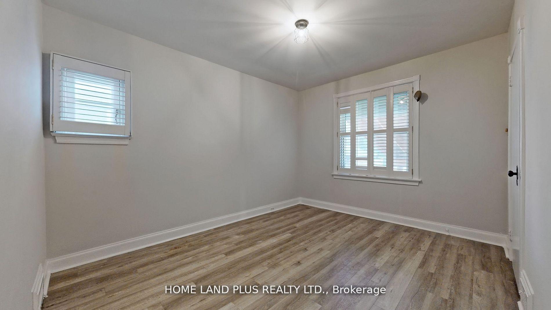 Photo 20 of 257 Joicey Boulevard, Toronto, Bedford Park-Nortown — HOMEH