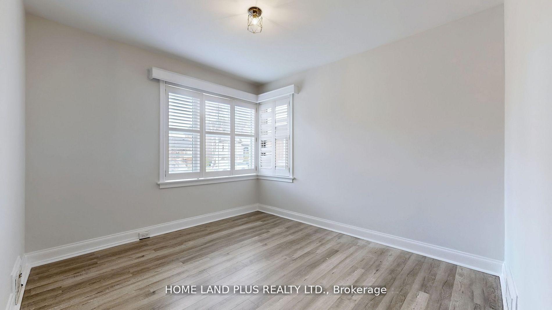 Photo 23 of 257 Joicey Boulevard, Toronto, Bedford Park-Nortown — HOMEH