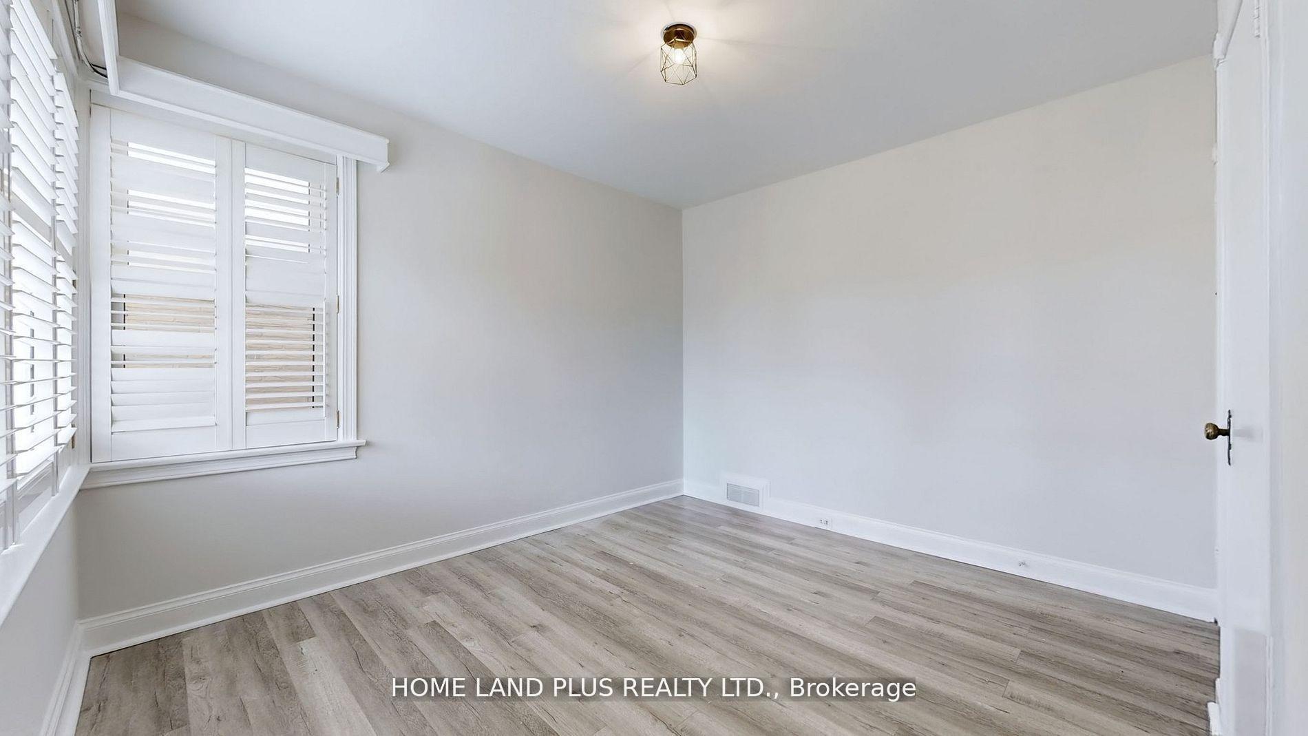 Photo 25 of 257 Joicey Boulevard, Toronto, Bedford Park-Nortown — HOMEH
