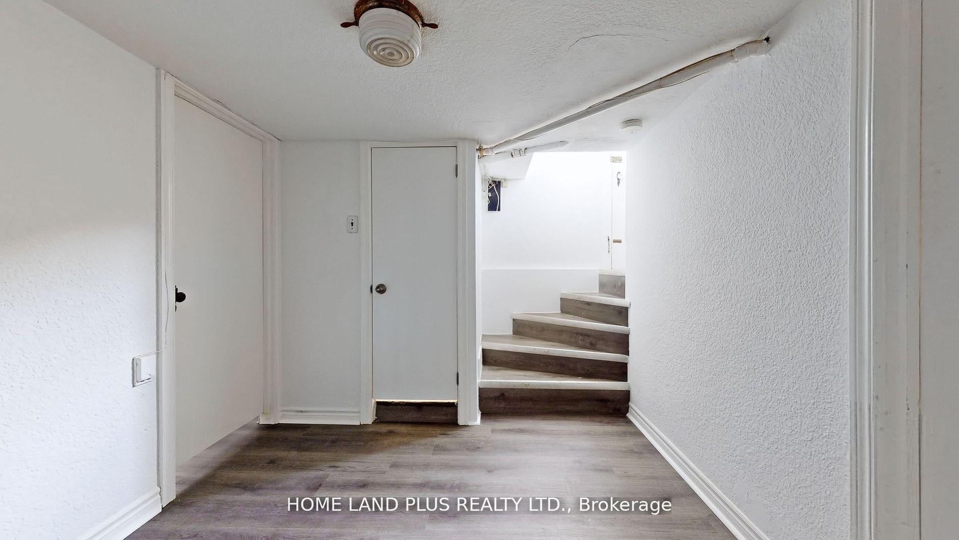 Photo 27 of 257 Joicey Boulevard, Toronto, Bedford Park-Nortown — HOMEH
