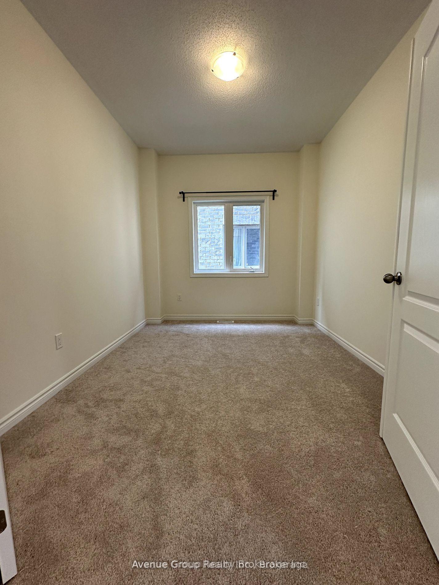 Photo 6 of 110 North Garden Boulevard, Scugog, Port Perry — HOMEH