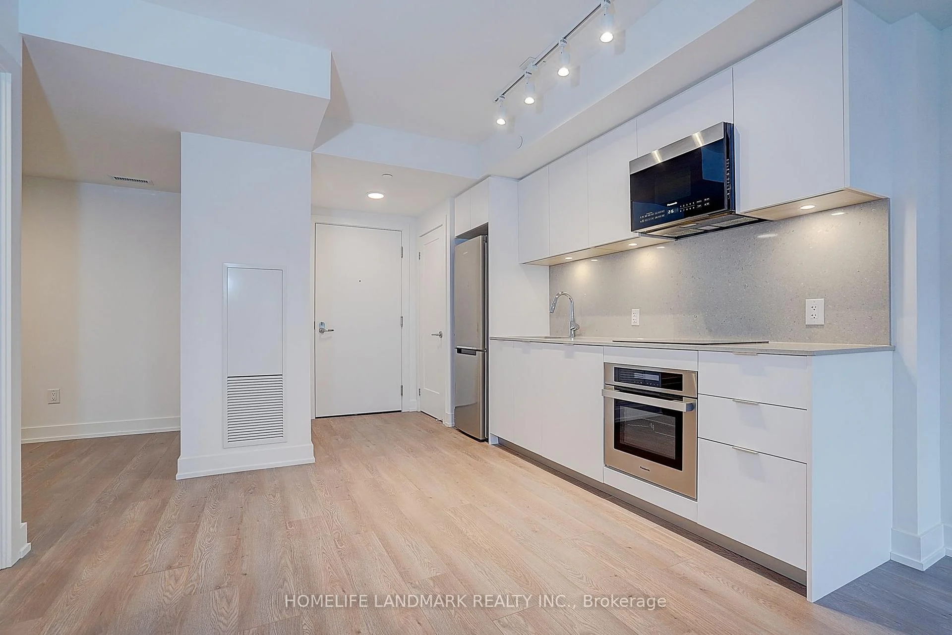 Photo 11 of Unit 805, 9 Clegg Road, Markham, Unionville — HOMEH