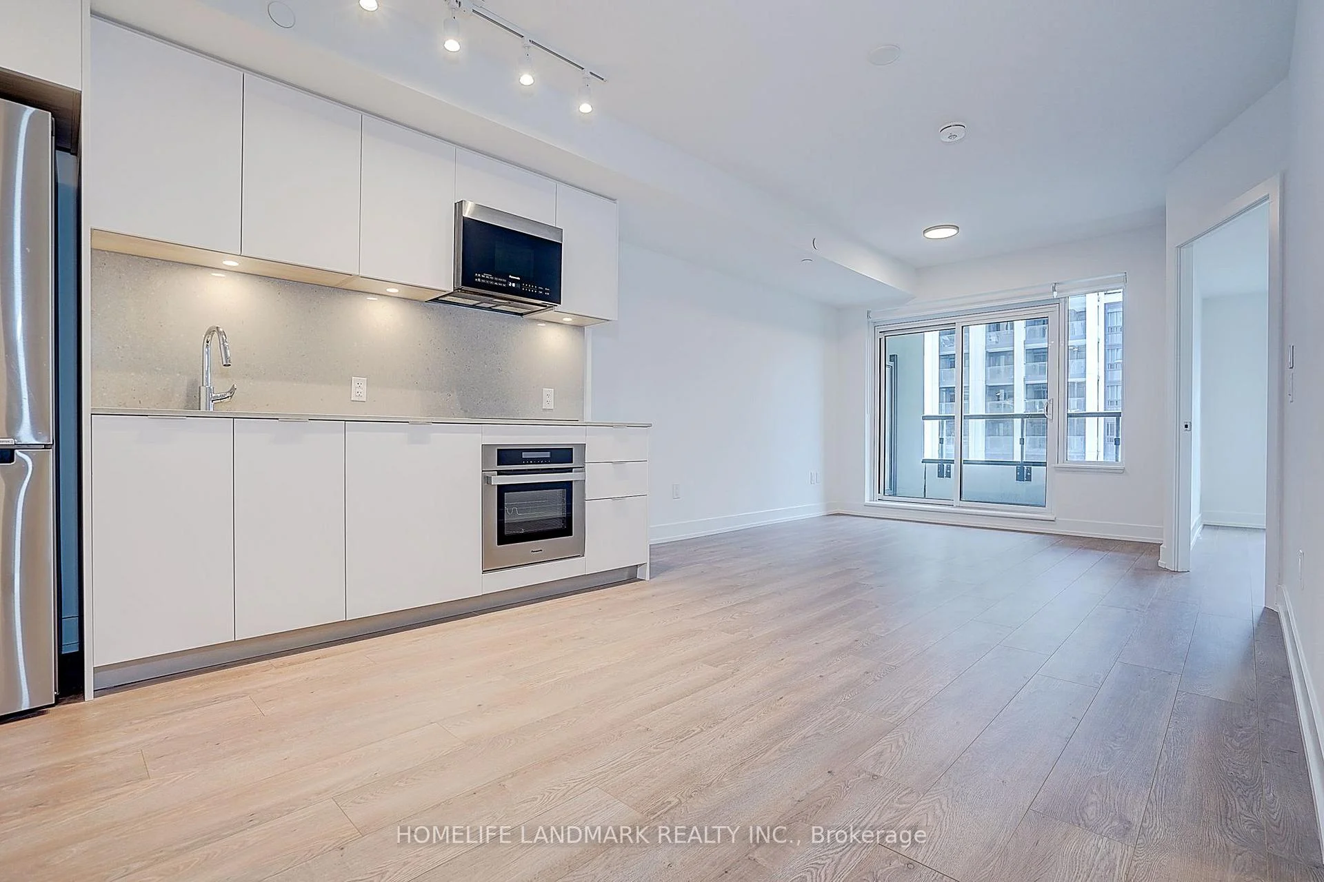 Photo 15 of Unit 805, 9 Clegg Road, Markham, Unionville — HOMEH