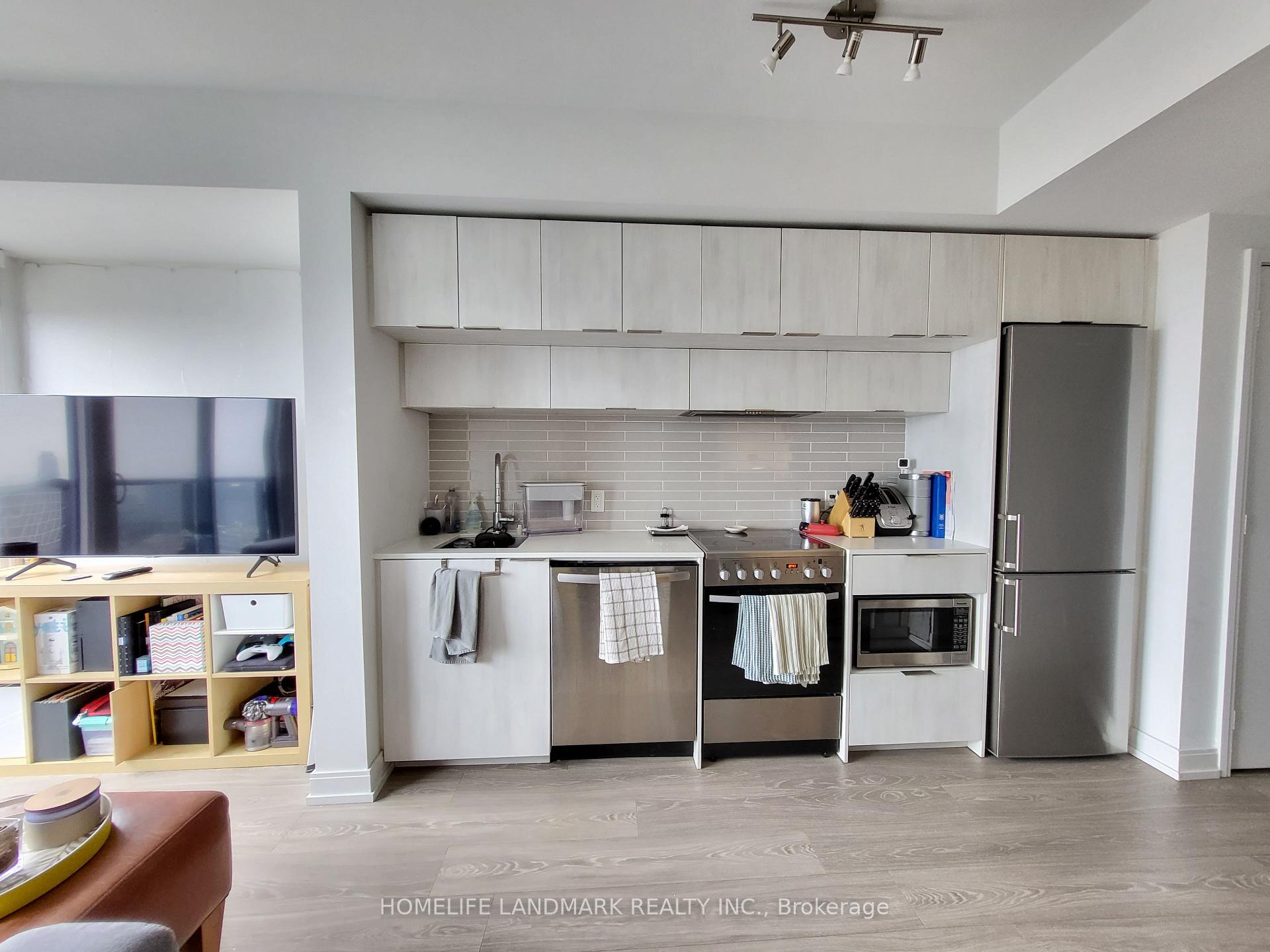 Photo 4 of Unit 3308, 181 Dundas Street E, Toronto, Church-Yonge Corridor — HOMEH