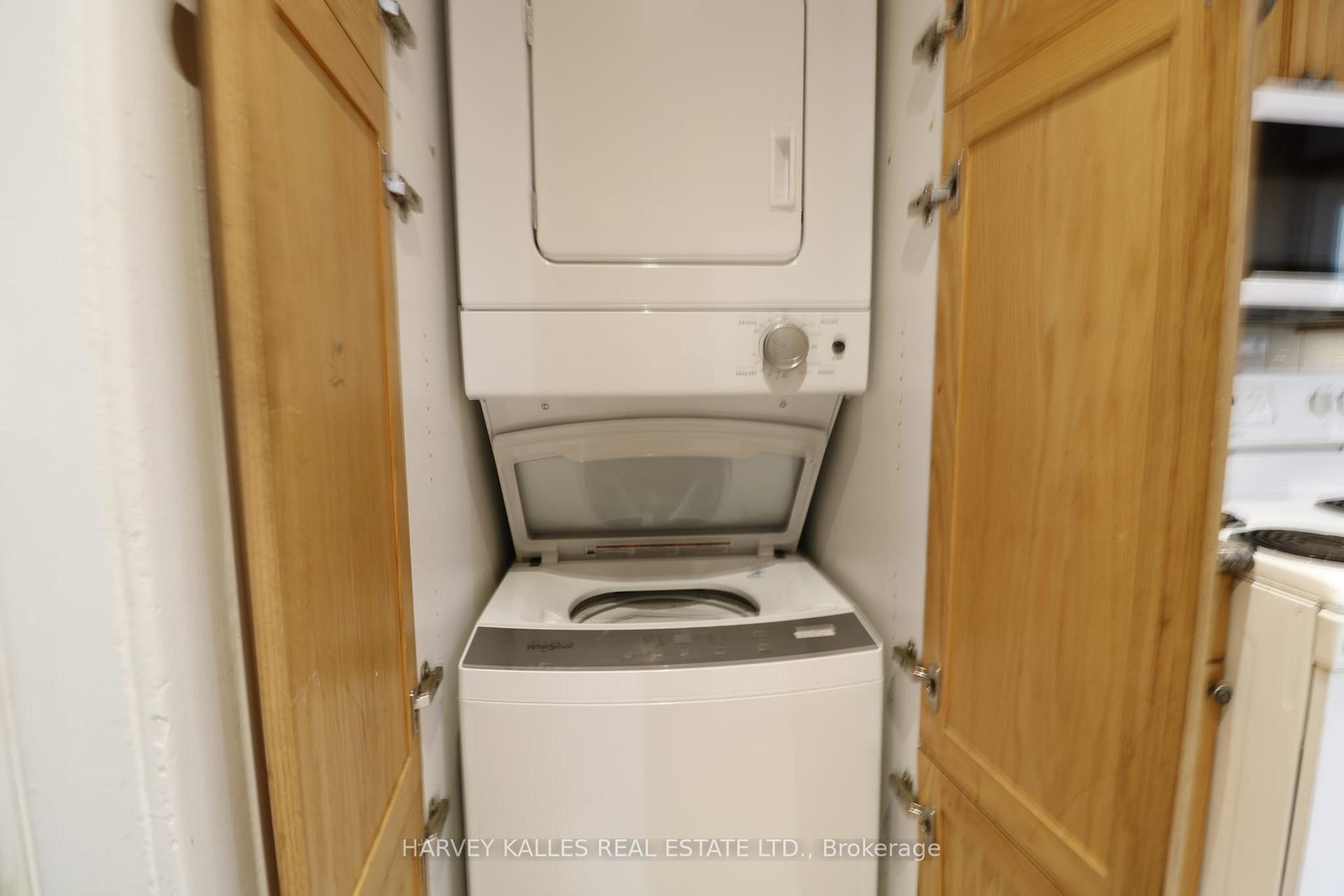 Photo 21 of Unit Main, 6 Poplar Plains Crescent, Toronto, Casa Loma — HOMEH