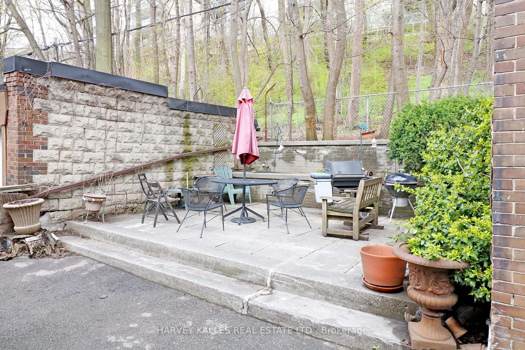 Photo 22 of Unit Main, 6 Poplar Plains Crescent, Toronto, Casa Loma — HOMEH