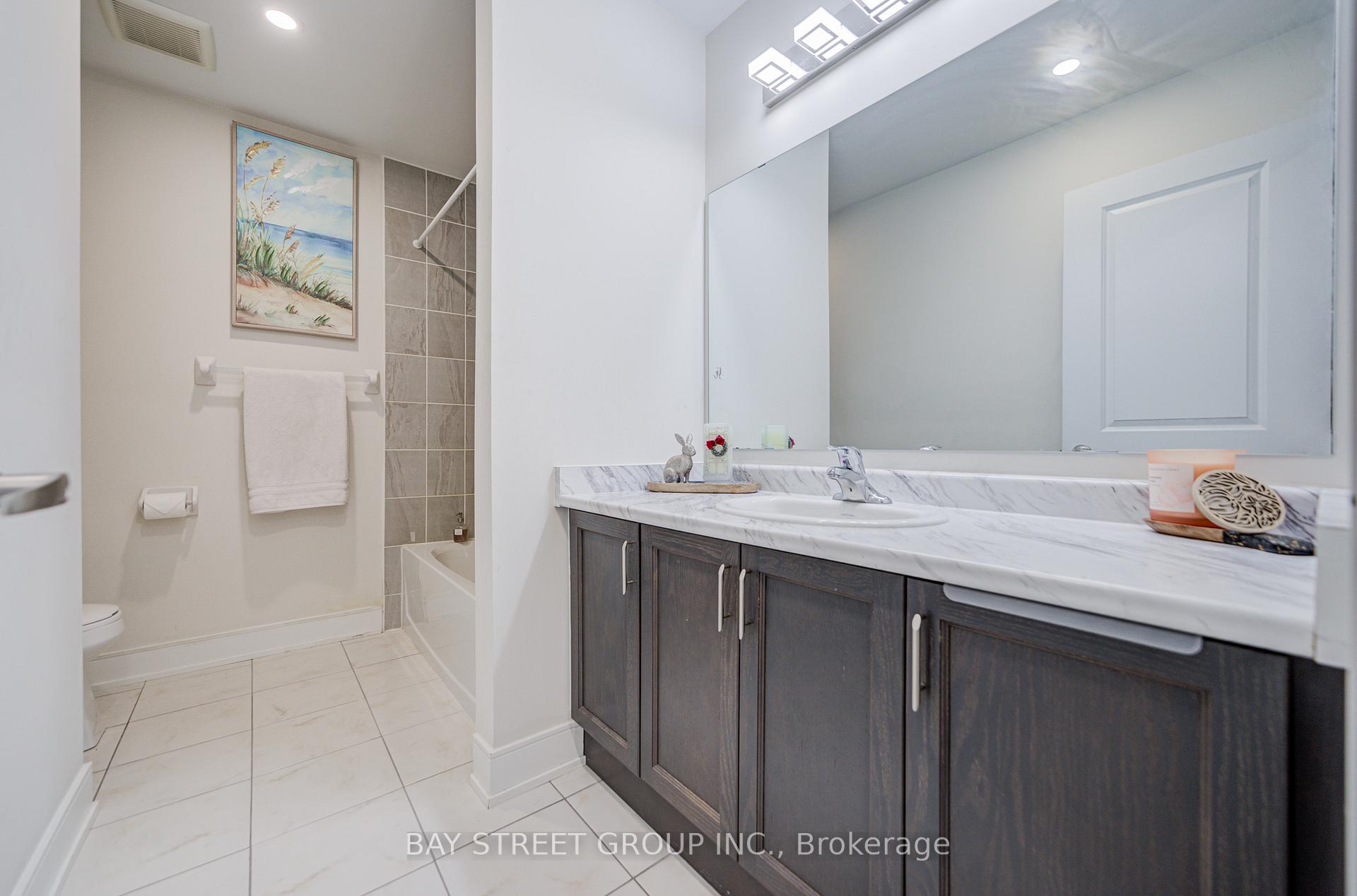 Photo 24 of 237 Ben Sinclair Avenue, East Gwillimbury, Queensville — HOMEH