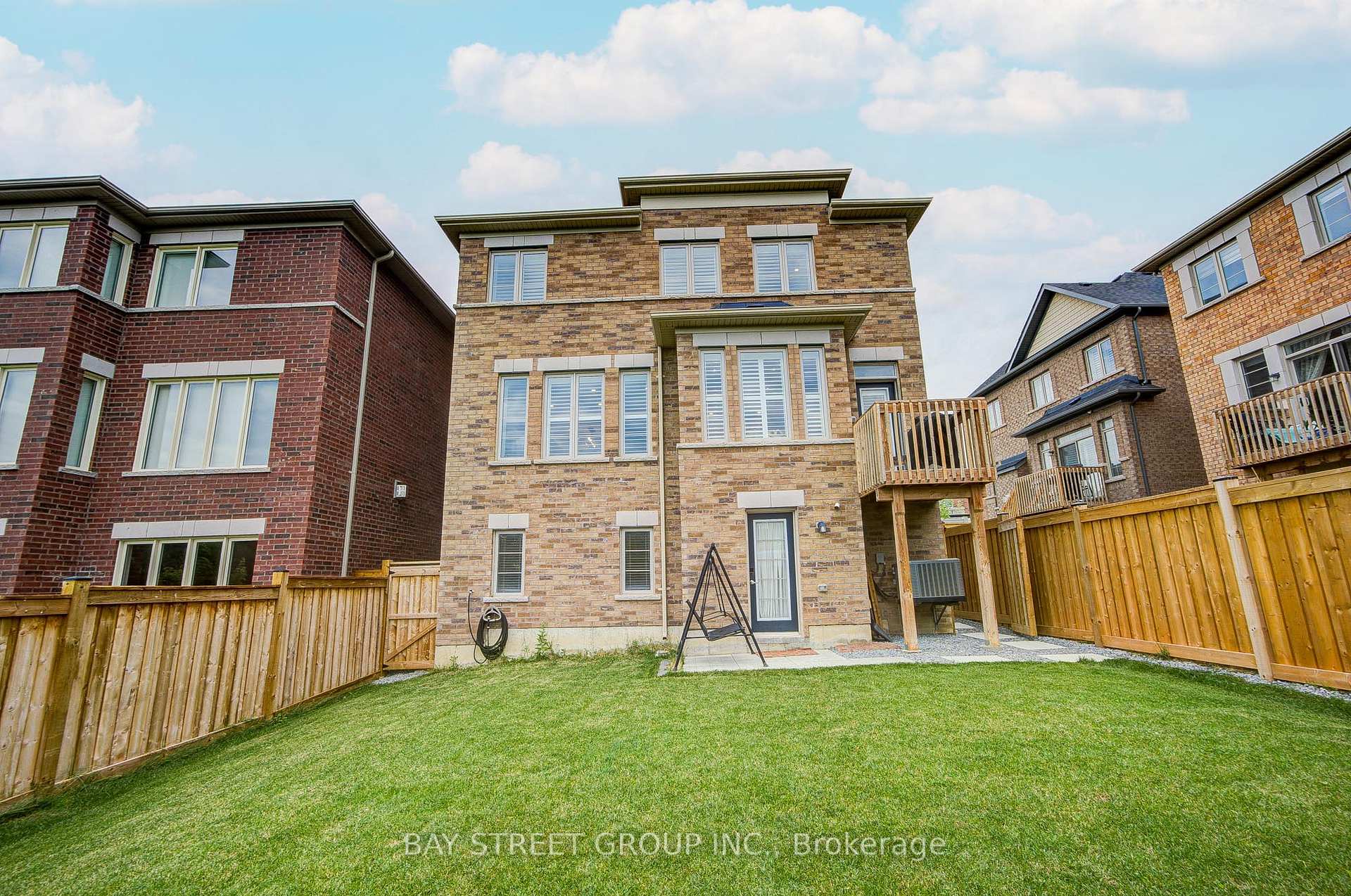 Photo 43 of 237 Ben Sinclair Avenue, East Gwillimbury, Queensville — HOMEH