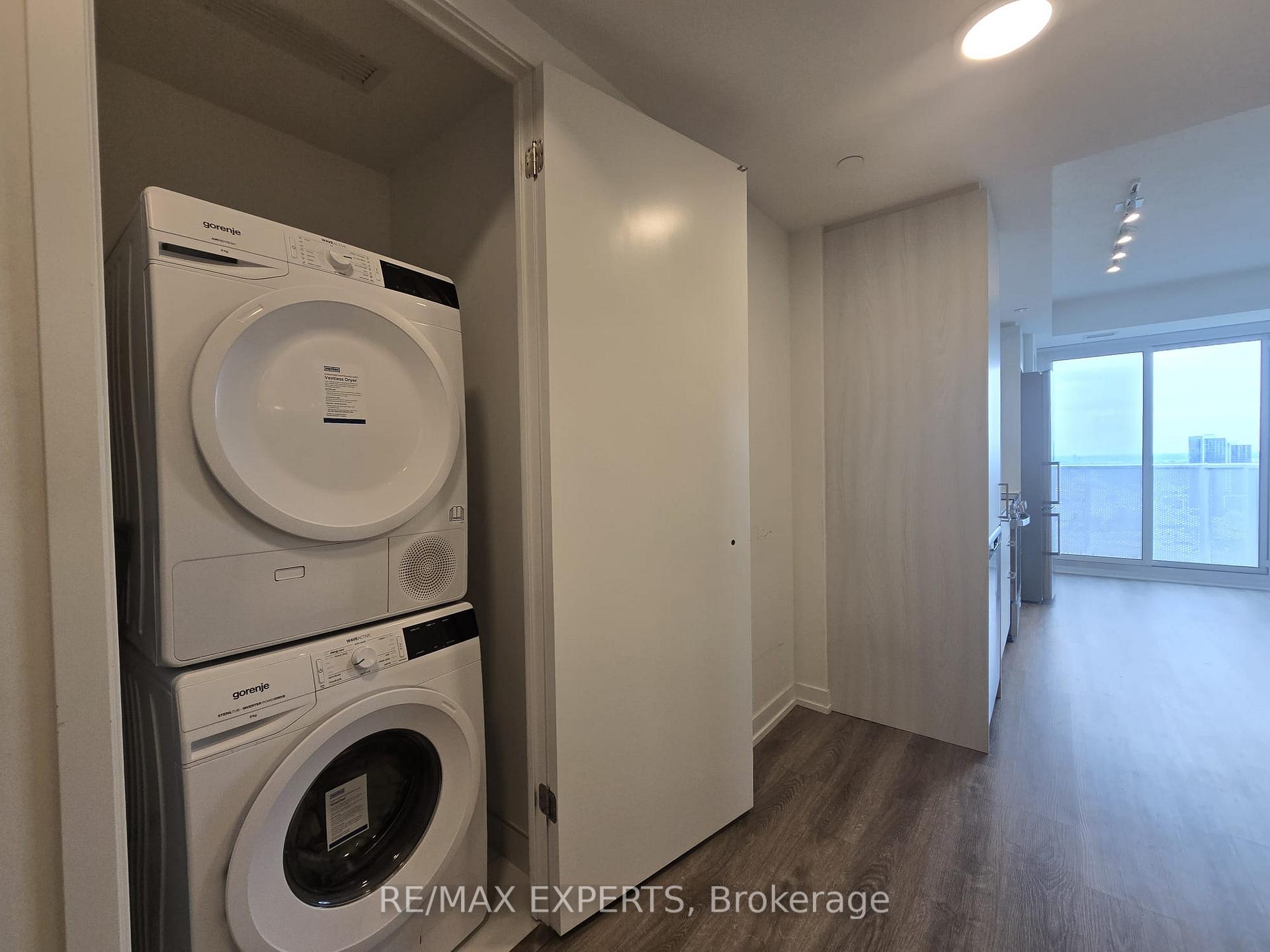 Photo 11 of Unit 3111, 195 Commerce Street, Vaughan, Vaughan Corporate Centre — HOMEH