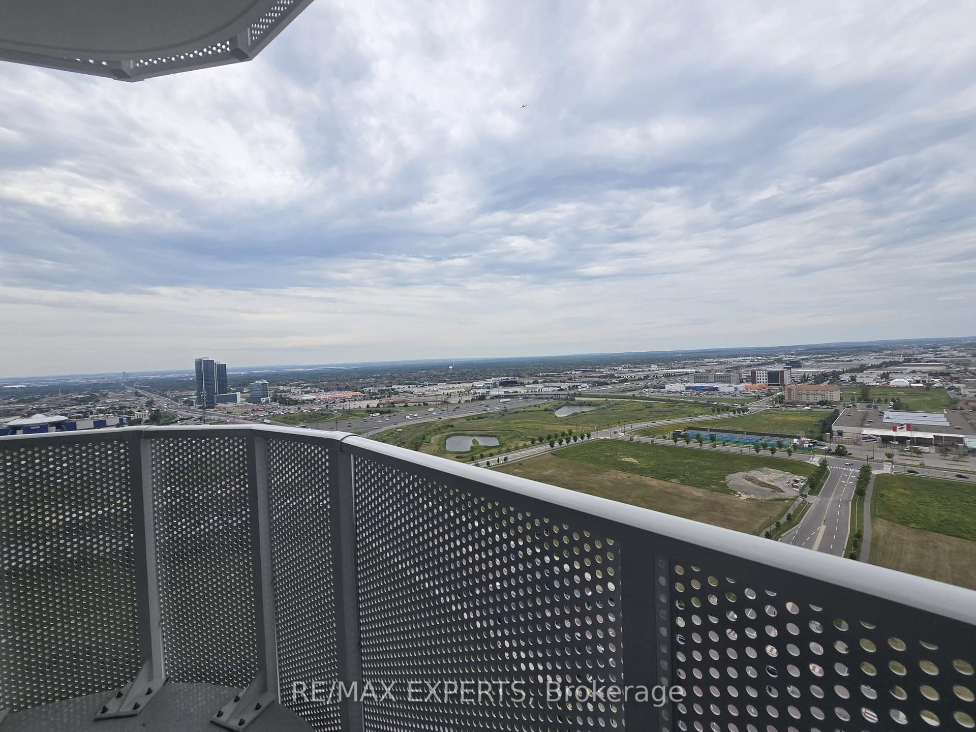 Photo 12 of Unit 3111, 195 Commerce Street, Vaughan, Vaughan Corporate Centre — HOMEH