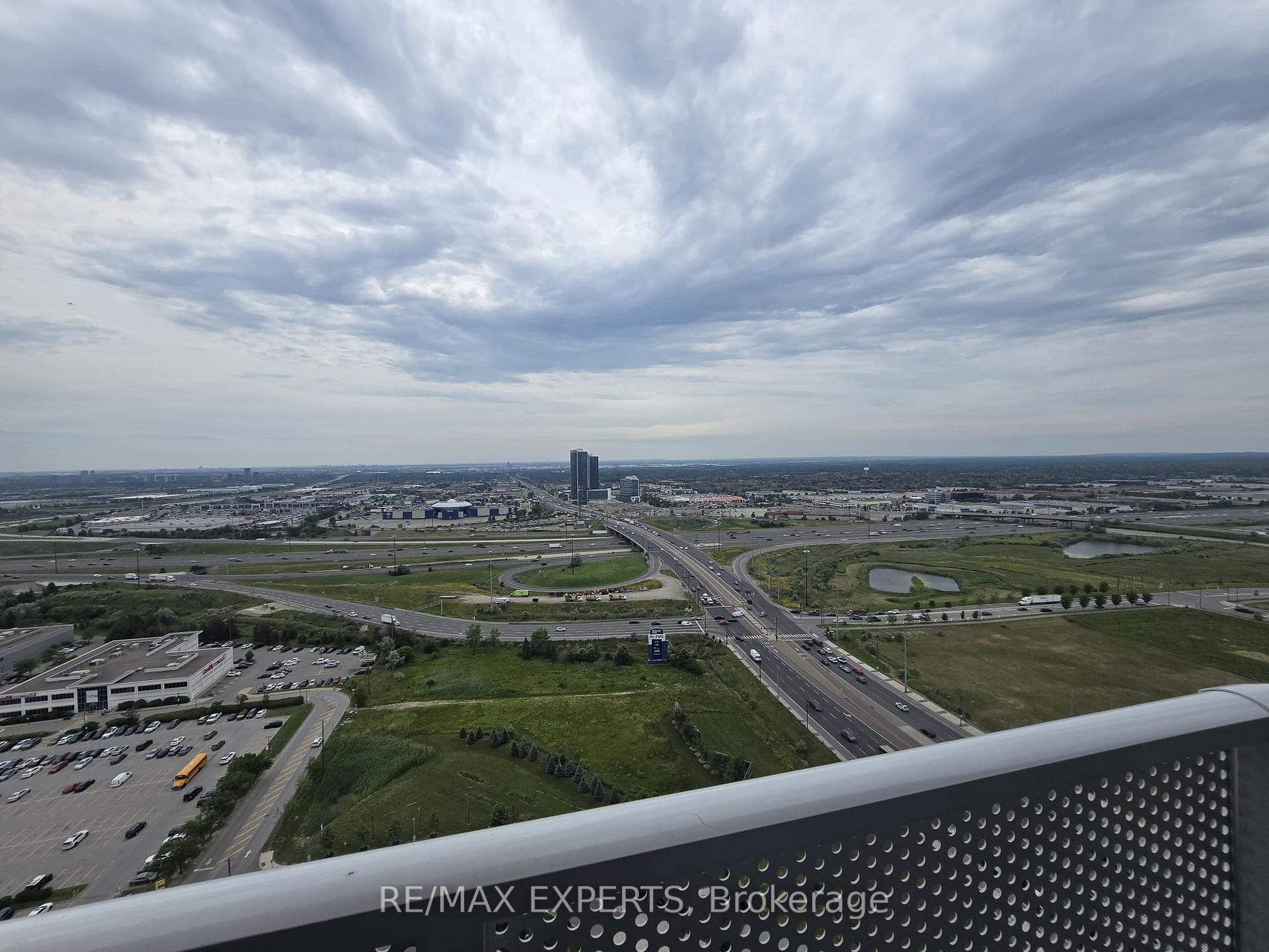 Photo 14 of Unit 3111, 195 Commerce Street, Vaughan, Vaughan Corporate Centre — HOMEH