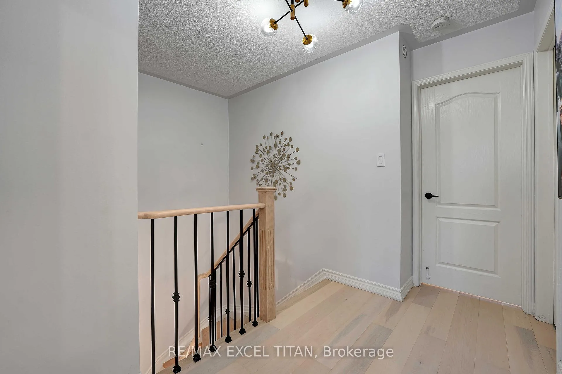 Photo 27 of 74 Giancola Crescent, Vaughan, Maple — HOMEH