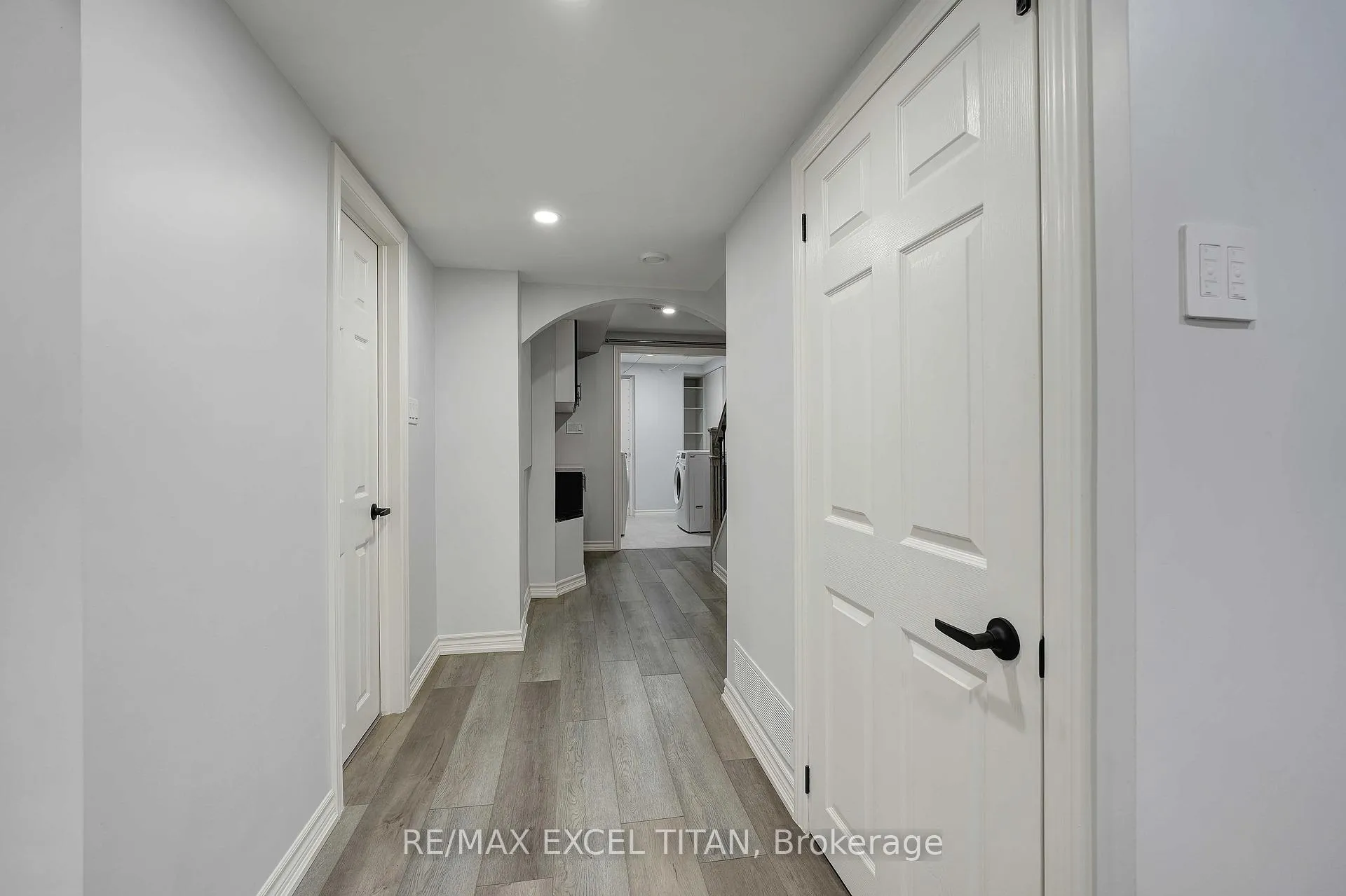 Photo 30 of 74 Giancola Crescent, Vaughan, Maple — HOMEH