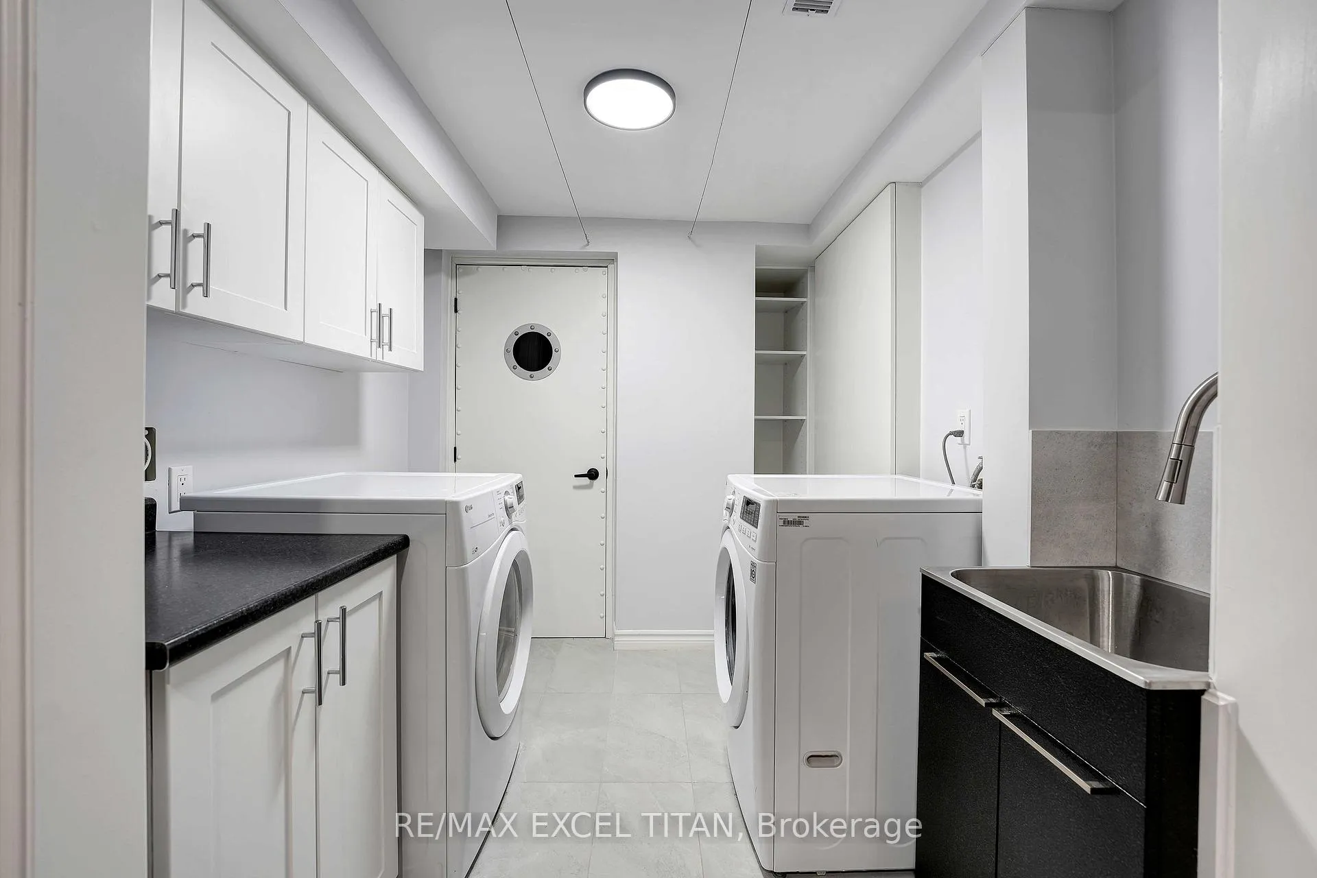 Photo 33 of 74 Giancola Crescent, Vaughan, Maple — HOMEH