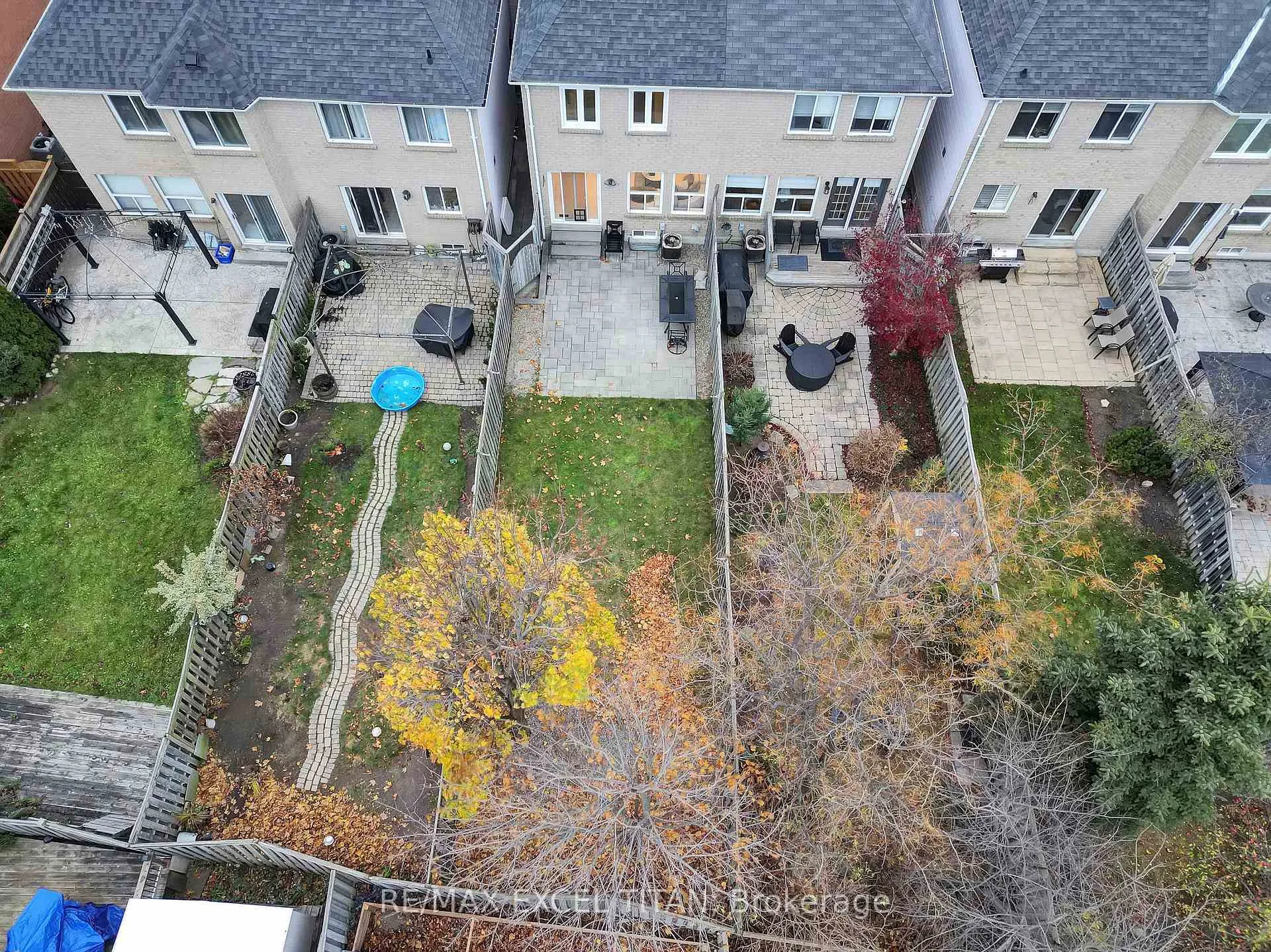 Photo 35 of 74 Giancola Crescent, Vaughan, Maple — HOMEH