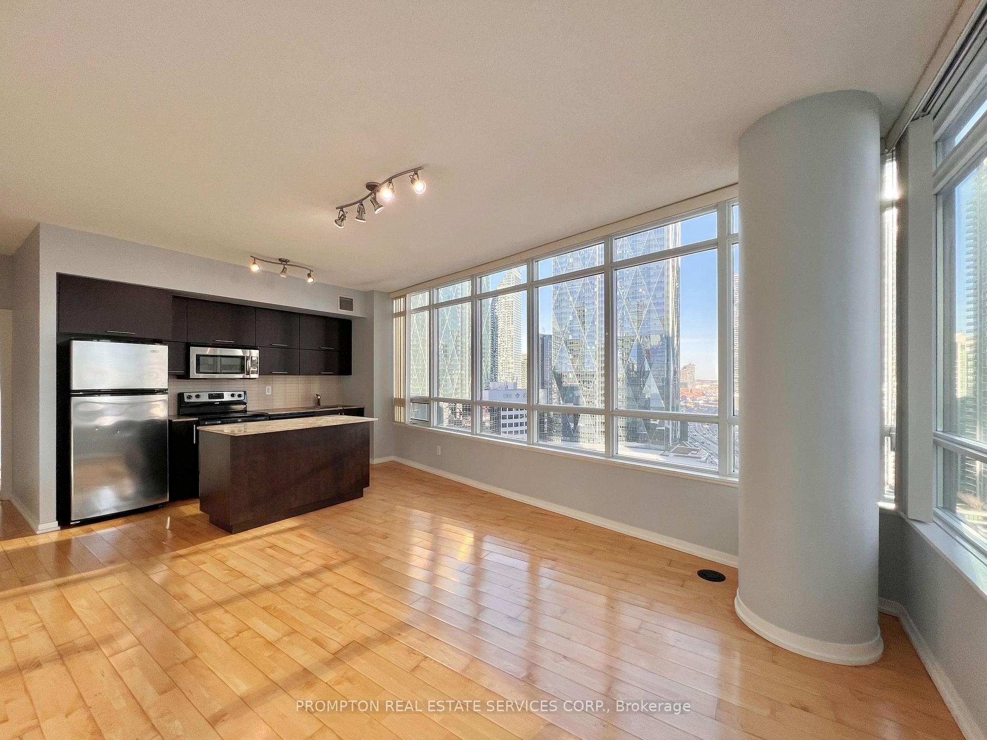 Photo 6 of Unit 1910, 65 Bremner Boulevard, Toronto, Waterfront Communities — HOMEH