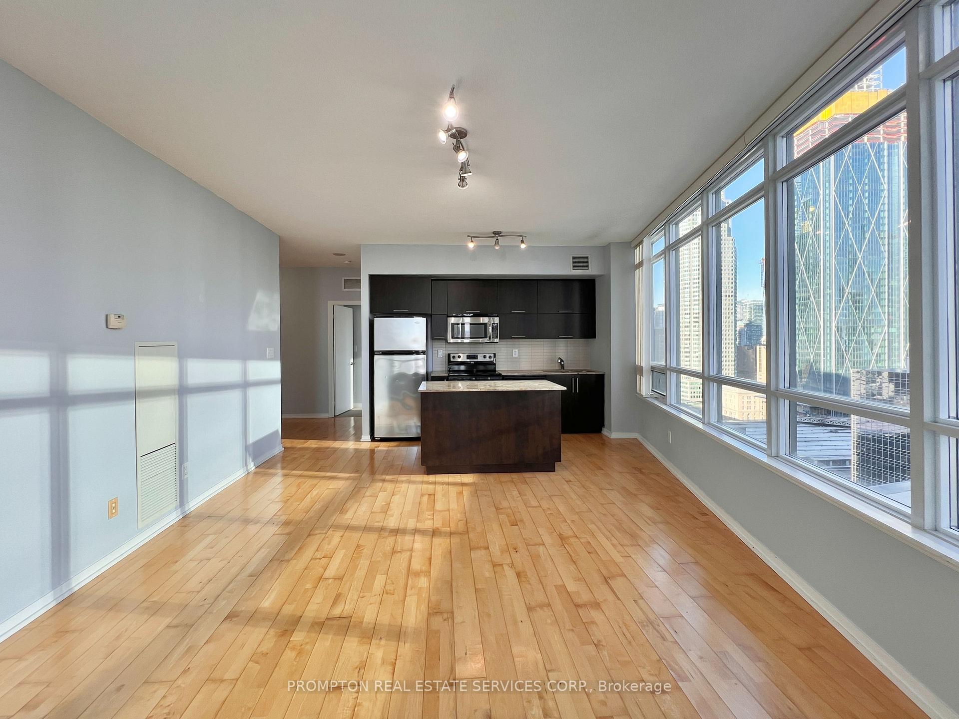 Photo 7 of Unit 1910, 65 Bremner Boulevard, Toronto, Waterfront Communities — HOMEH