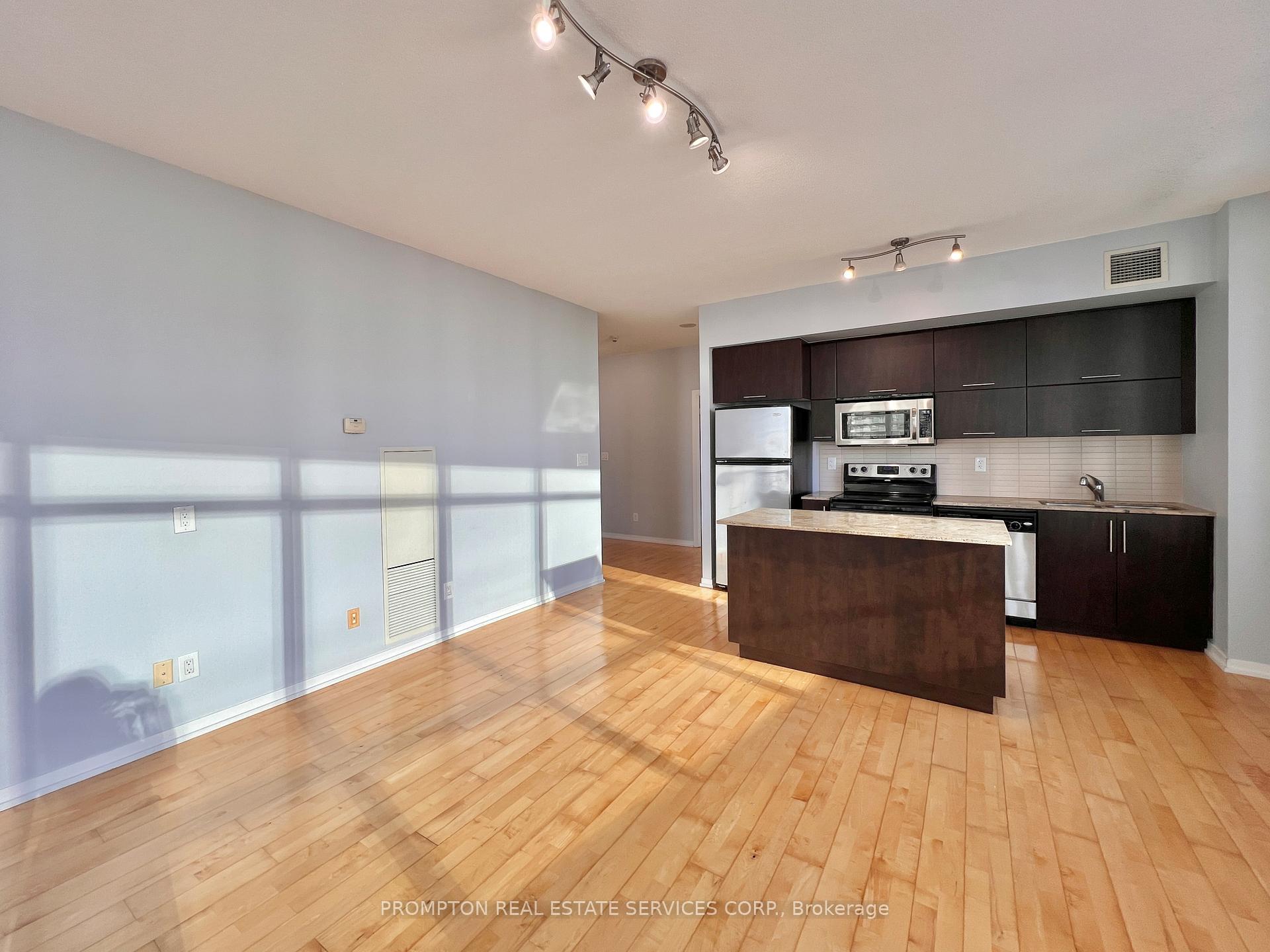 Photo 8 of Unit 1910, 65 Bremner Boulevard, Toronto, Waterfront Communities — HOMEH