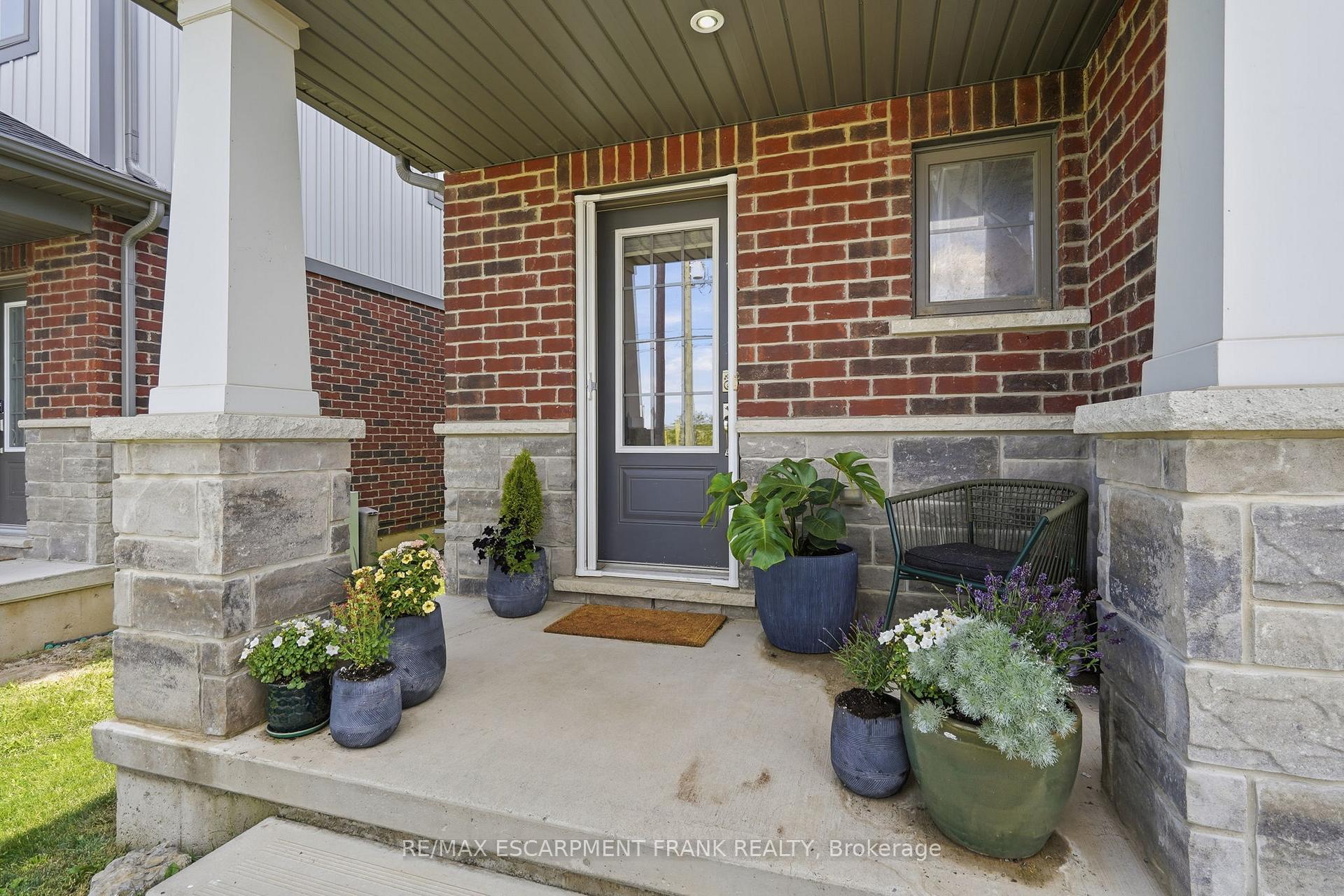 Photo 10 of 23 Severino Circle, West Lincoln, Smithville — HOMEH