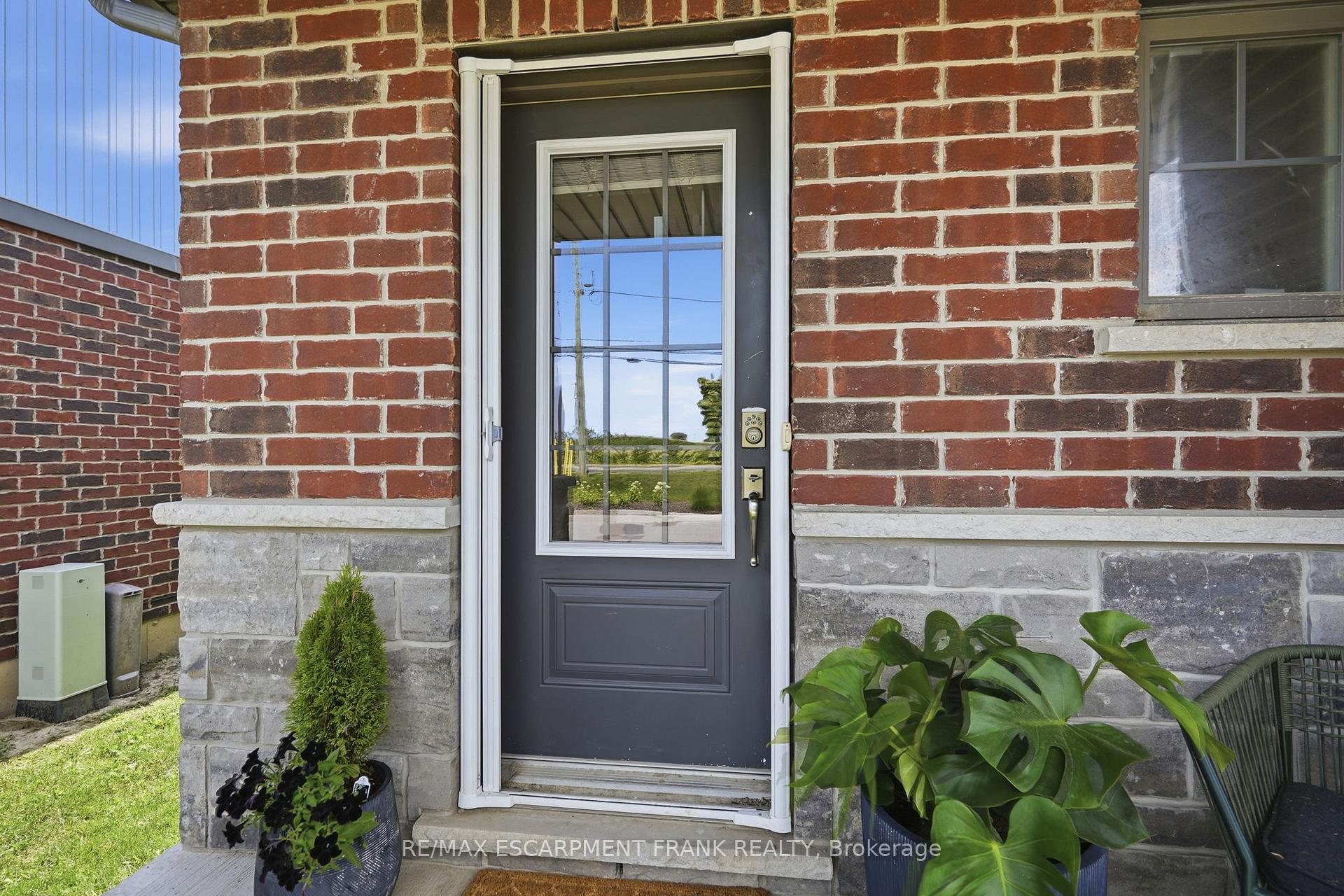 Photo 11 of 23 Severino Circle, West Lincoln, Smithville — HOMEH