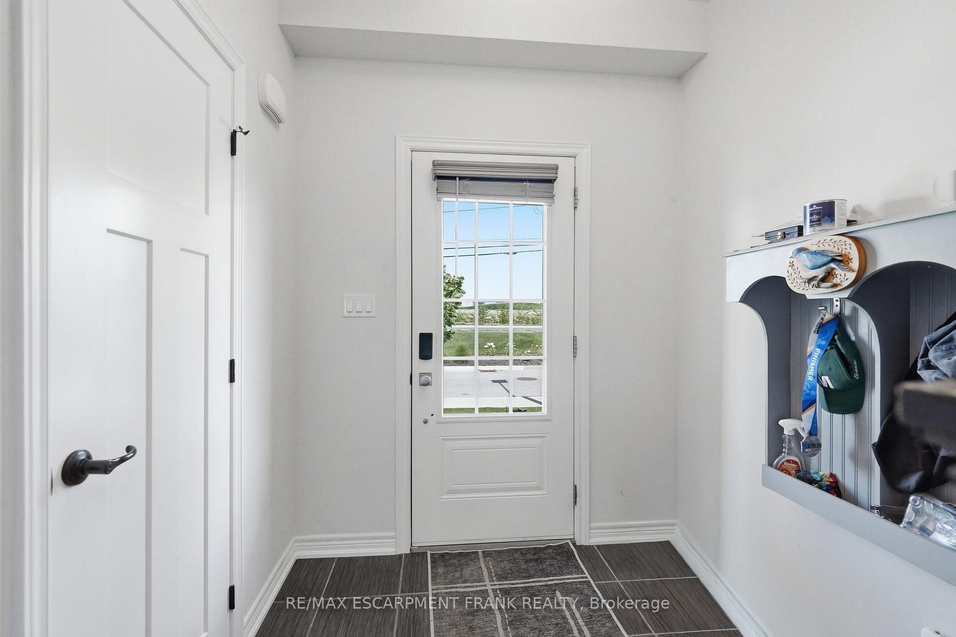 Photo 12 of 23 Severino Circle, West Lincoln, Smithville — HOMEH