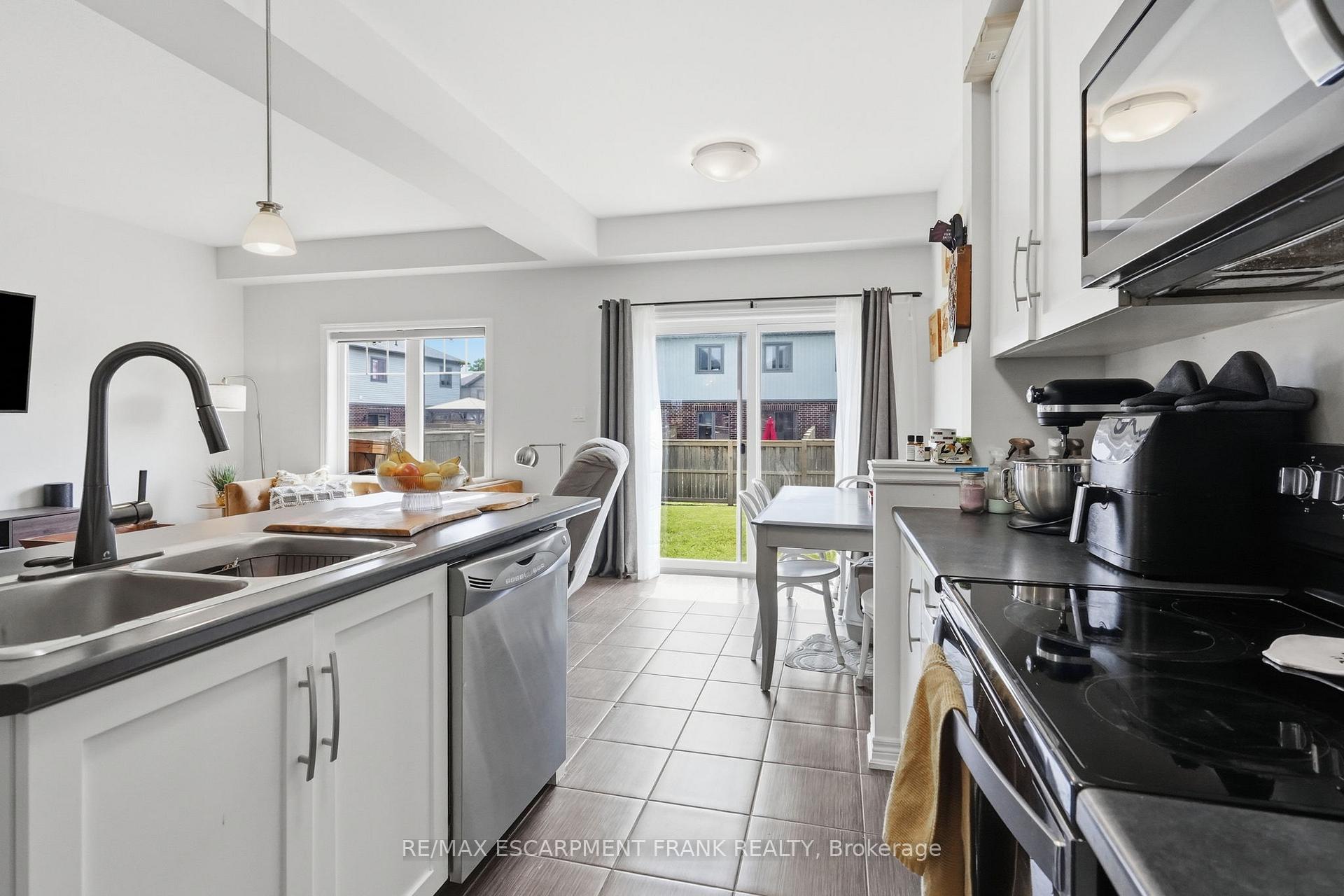 Photo 23 of 23 Severino Circle, West Lincoln, Smithville — HOMEH
