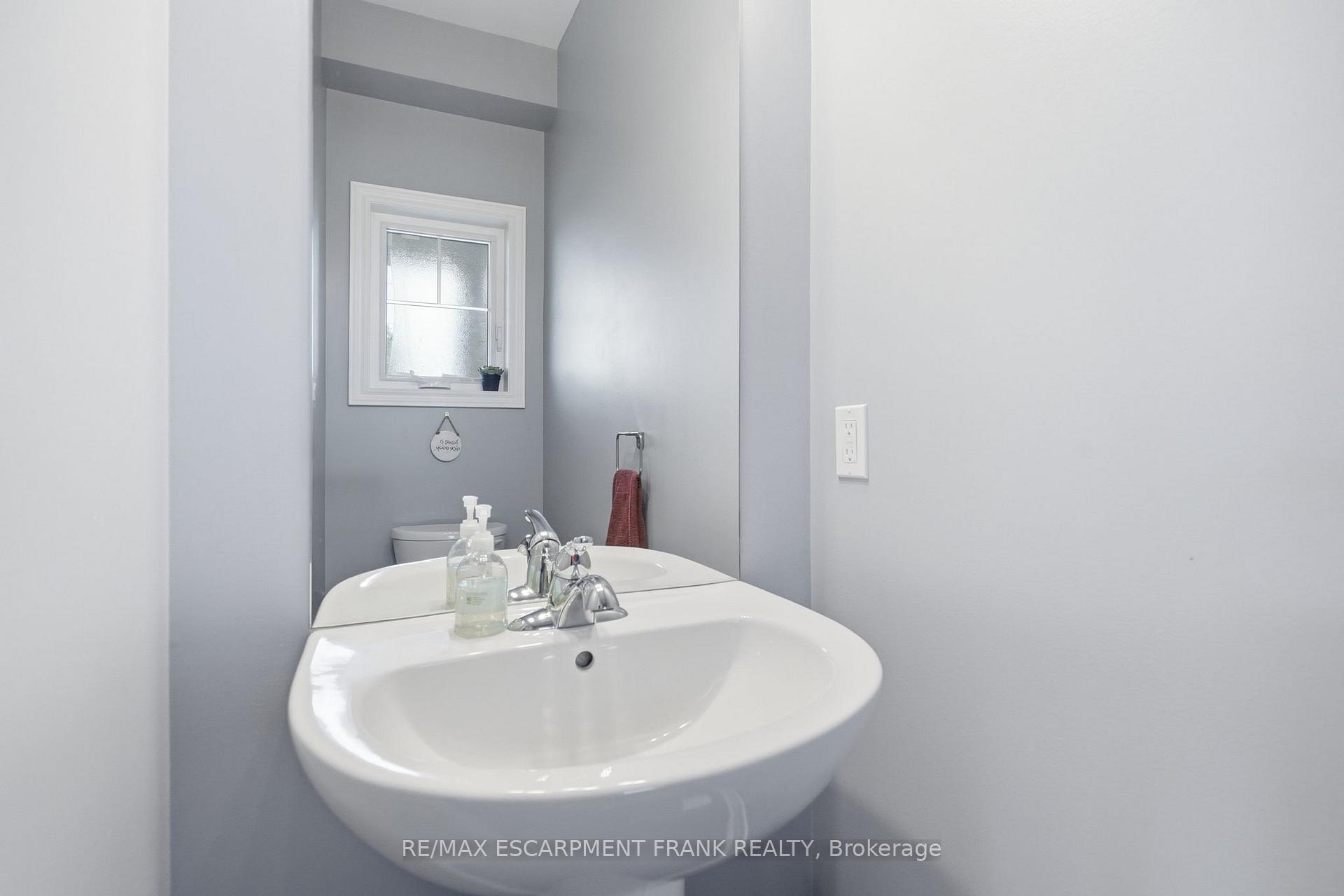 Photo 26 of 23 Severino Circle, West Lincoln, Smithville — HOMEH
