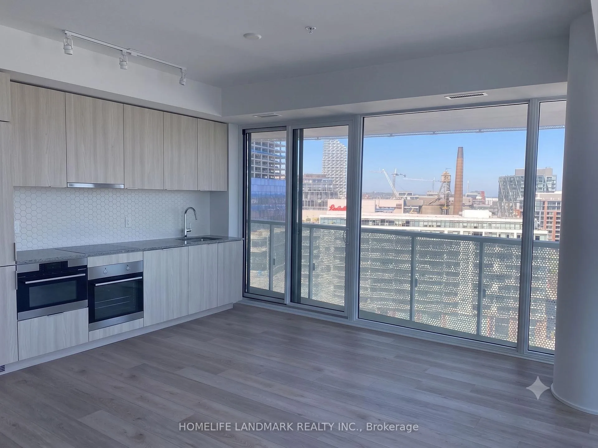 Photo 2 of Unit 1502, 15 Queens Quay E, Toronto, Waterfront Communities — HOMEH