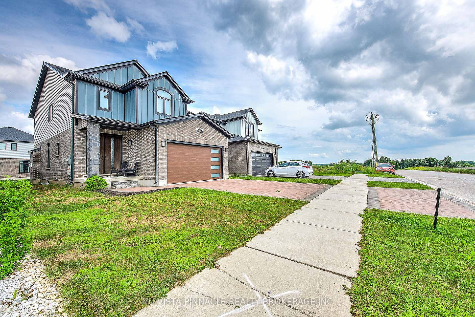 Photo 2 of 2394 Wickerson Road, London, South K — HOMEH