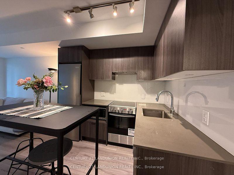 Photo 3 of Unit 1603, 395 Bloor Street E, Toronto, North St. James Town — HOMEH
