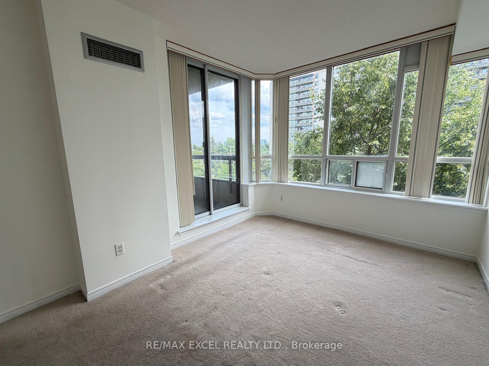 Photo 7 of Unit 507, 91 Townsgate Drive, Vaughan, Crestwood-Springfarm-Yorkhill — HOMEH