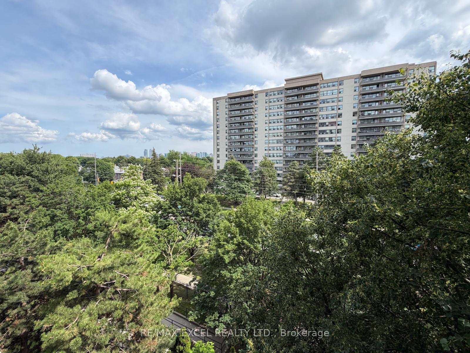 Photo 21 of Unit 507, 91 Townsgate Drive, Vaughan, Crestwood-Springfarm-Yorkhill — HOMEH