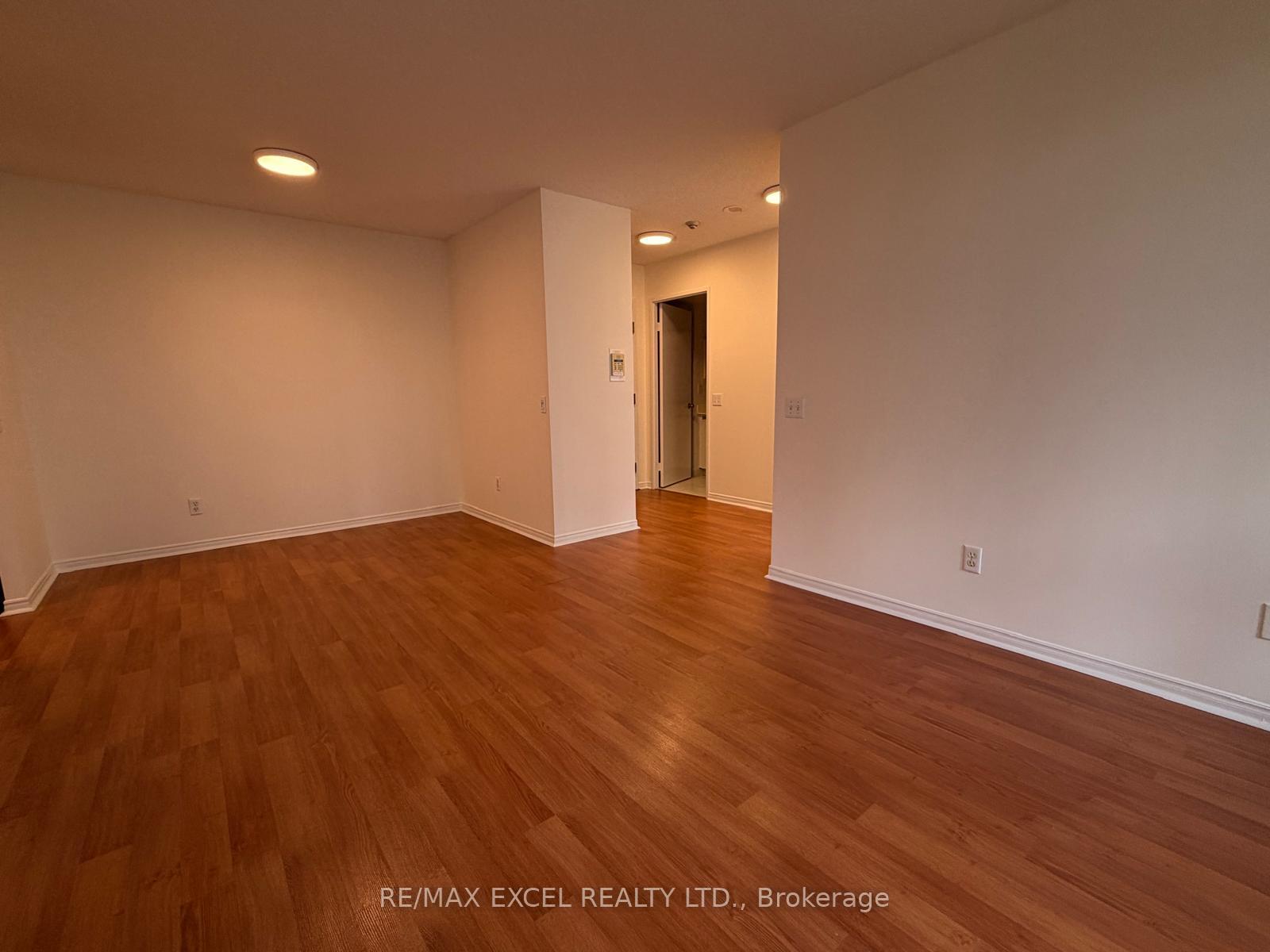 Photo 3 of Unit 507, 91 Townsgate Drive, Vaughan, Crestwood-Springfarm-Yorkhill — HOMEH