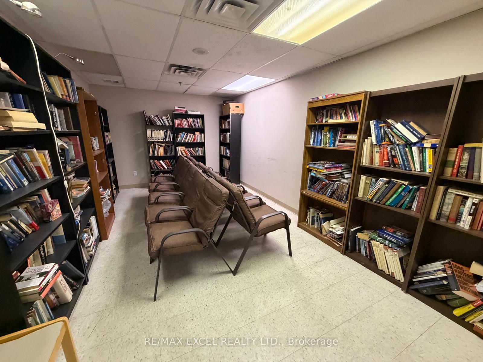 Photo 14 of Unit 507, 91 Townsgate Drive, Vaughan, Crestwood-Springfarm-Yorkhill — HOMEH