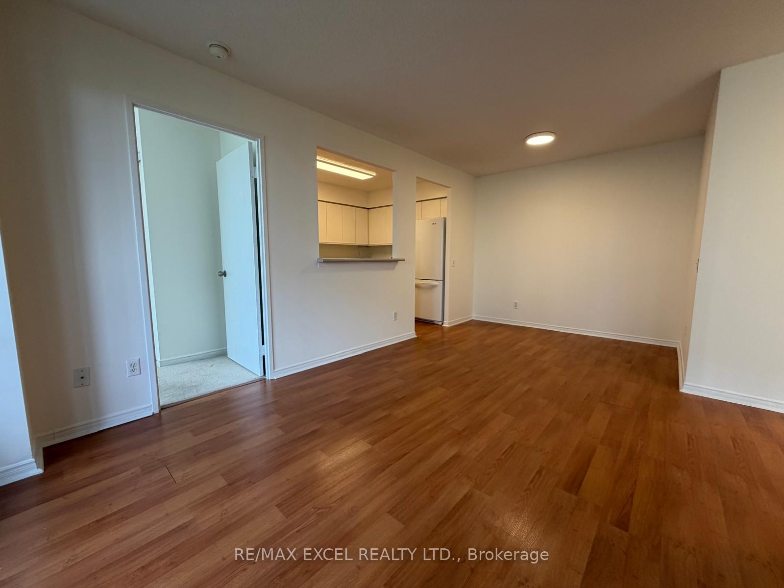 Photo 6 of Unit 507, 91 Townsgate Drive, Vaughan, Crestwood-Springfarm-Yorkhill — HOMEH