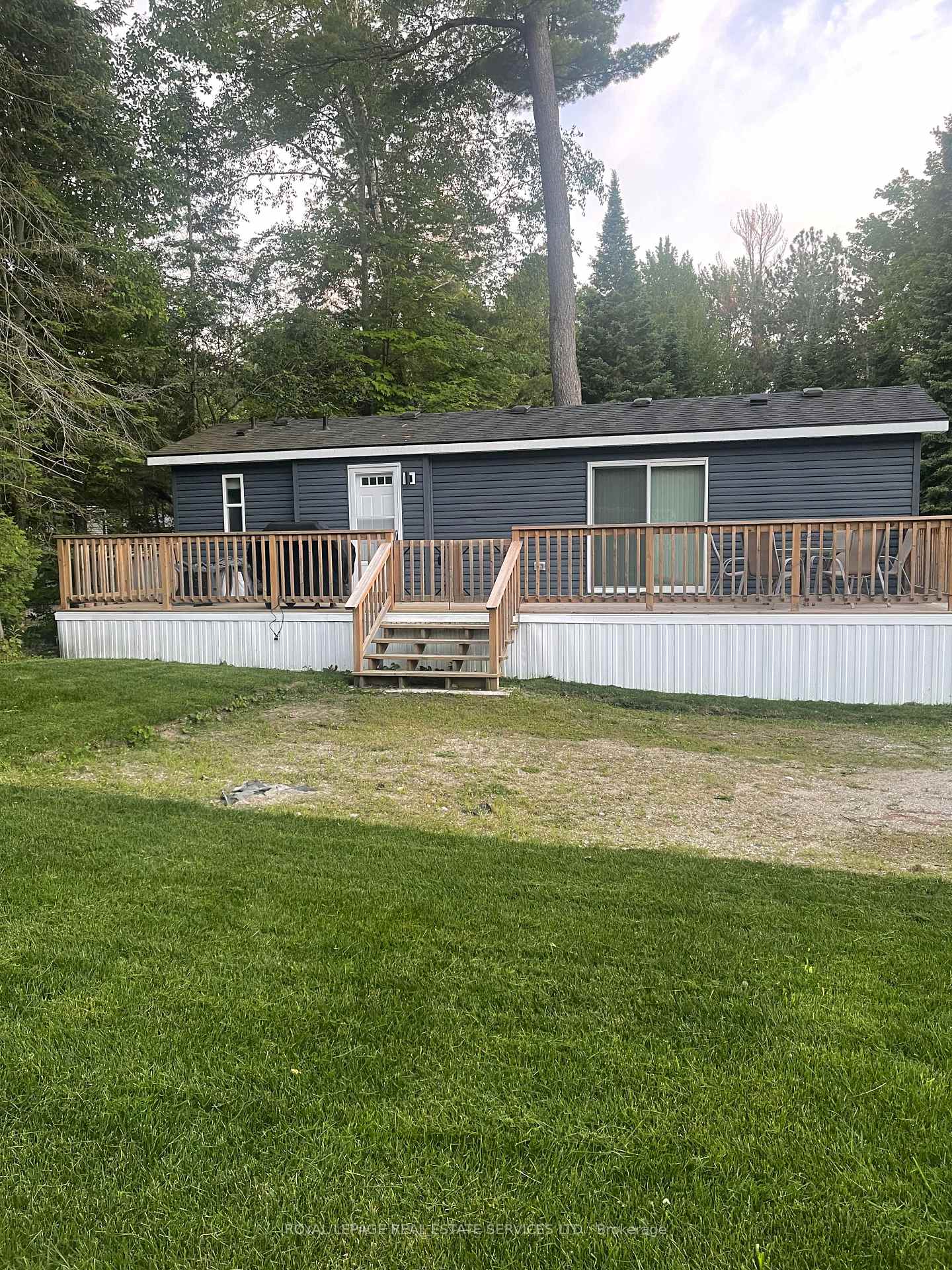 Photo of 85 Theme Park Drive