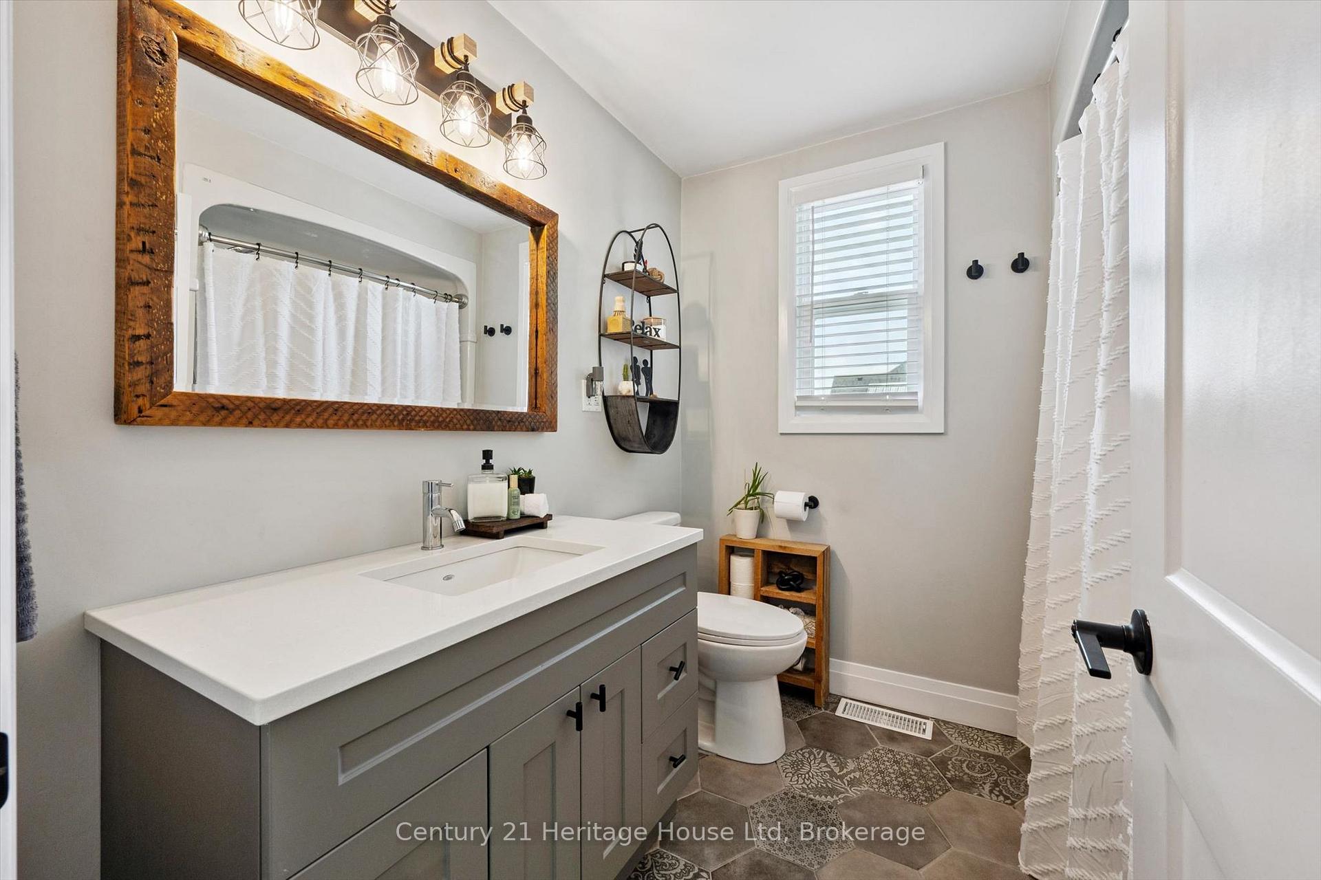 Photo 21 of 273 Main Street N, Guelph/Eramosa, Rockwood — HOMEH