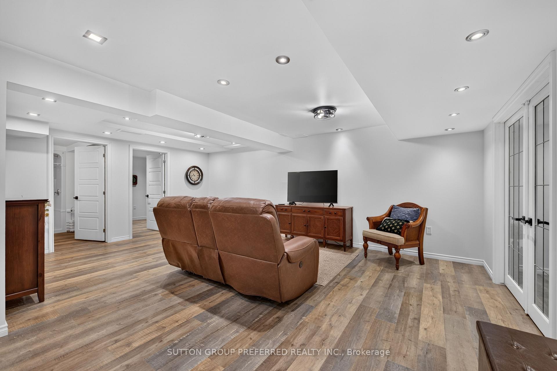 Photo 27 of Unit 6, 20 Windemere Place, St. Thomas — HOMEH