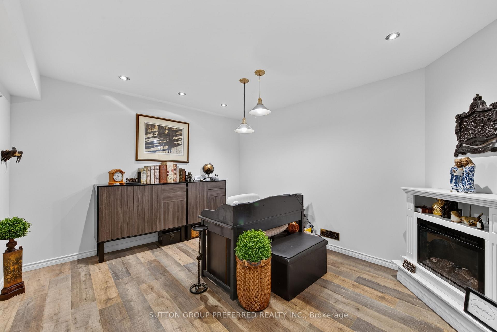 Photo 30 of Unit 6, 20 Windemere Place, St. Thomas — HOMEH
