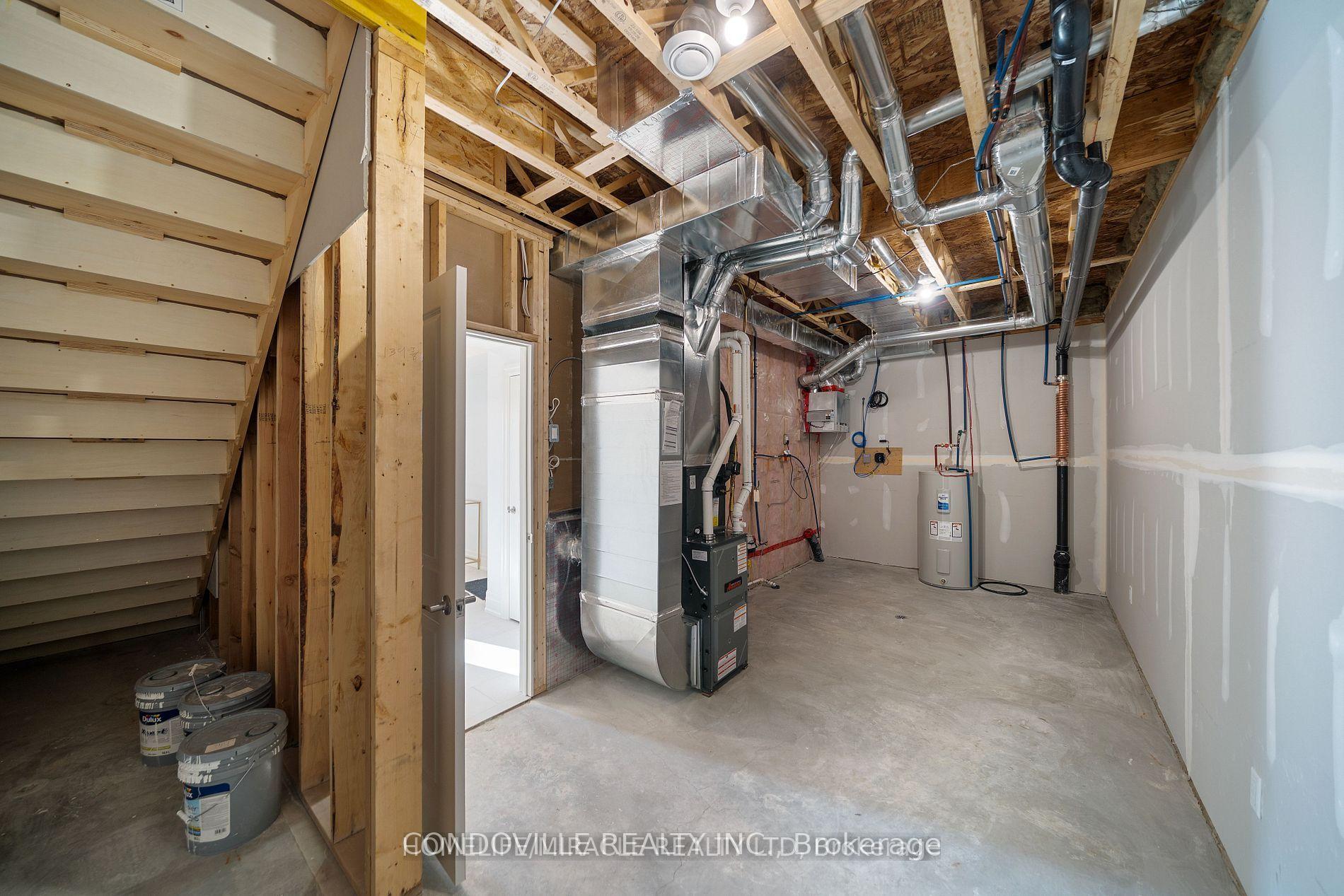 Photo 30 of 36 Evans Street, Prince Edward County, Picton Ward — HOMEH