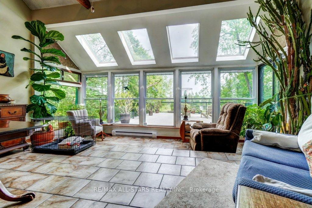 Photo 8 of 9388 Ravenshoe Road, Georgina, Baldwin — HOMEH