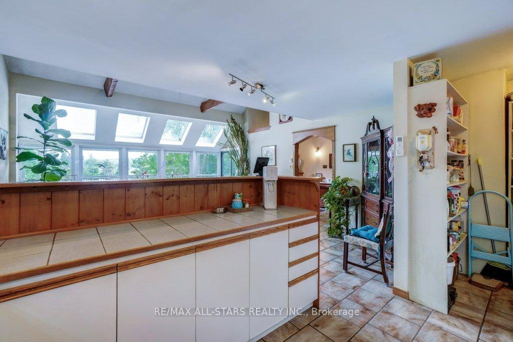 Photo 12 of 9388 Ravenshoe Road, Georgina, Baldwin — HOMEH